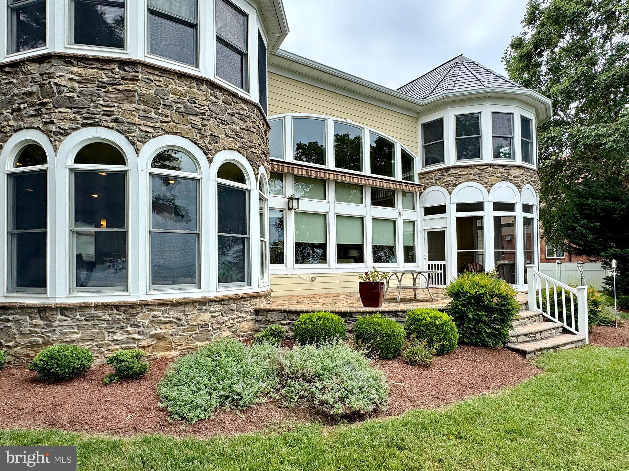 SWANN POINT - Residential Lease