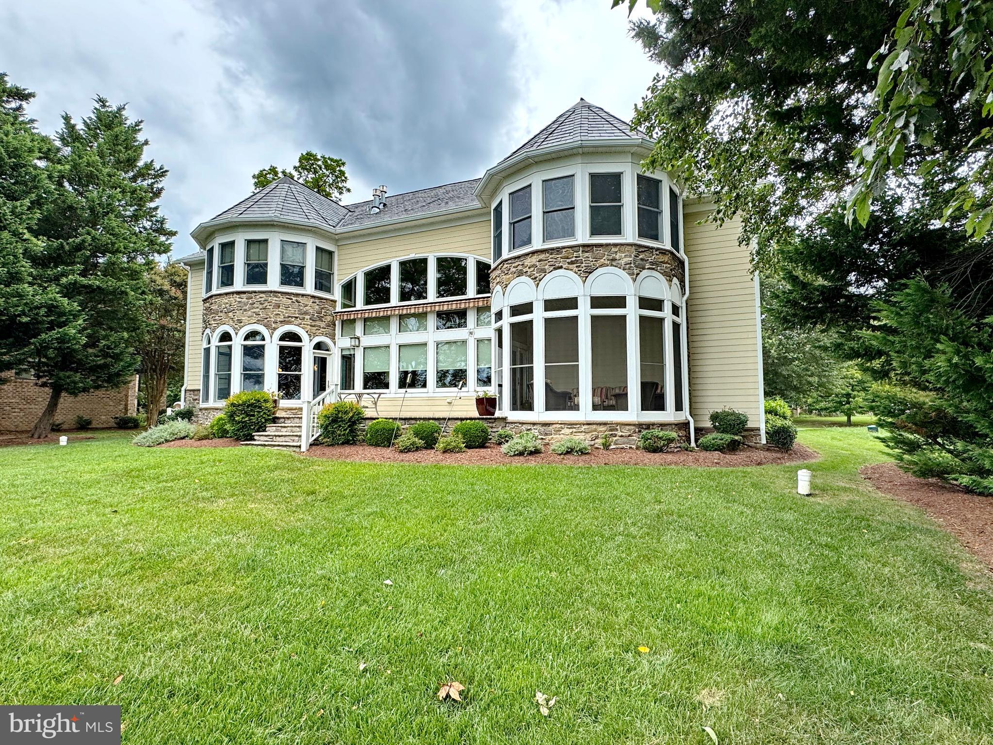 SWANN POINT - Residential Lease