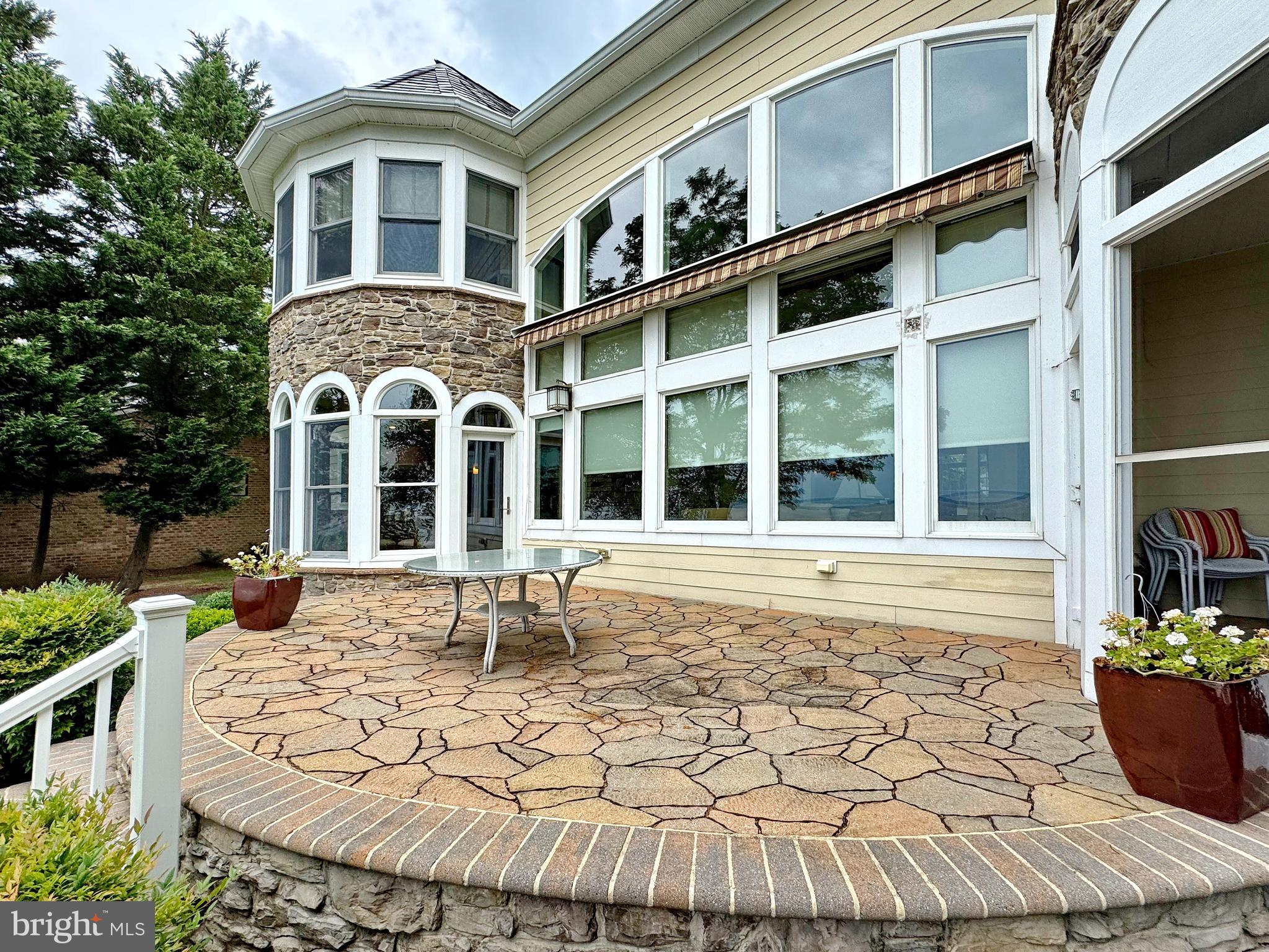 SWANN POINT - Residential Lease