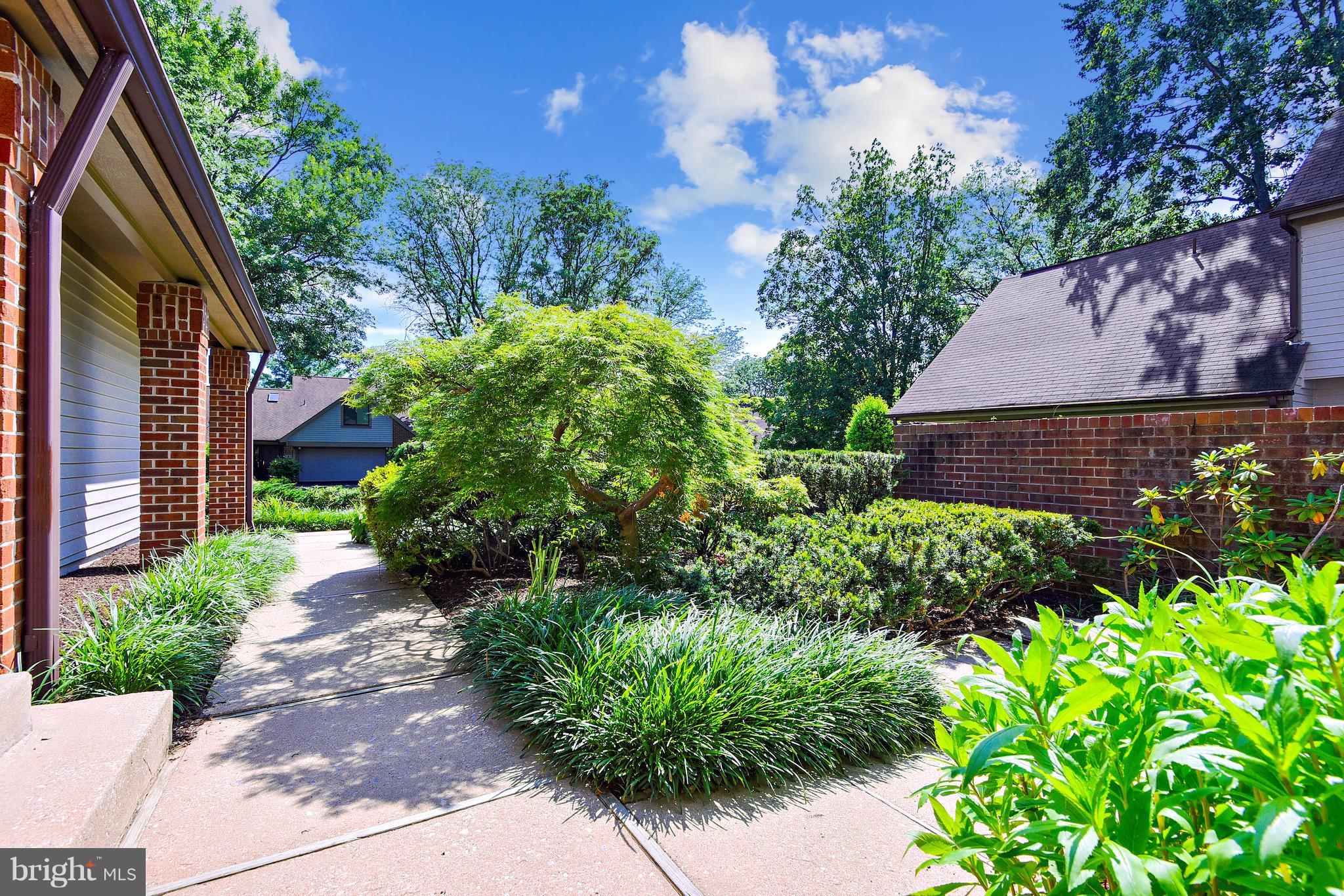 REGENCY PARK - Residential