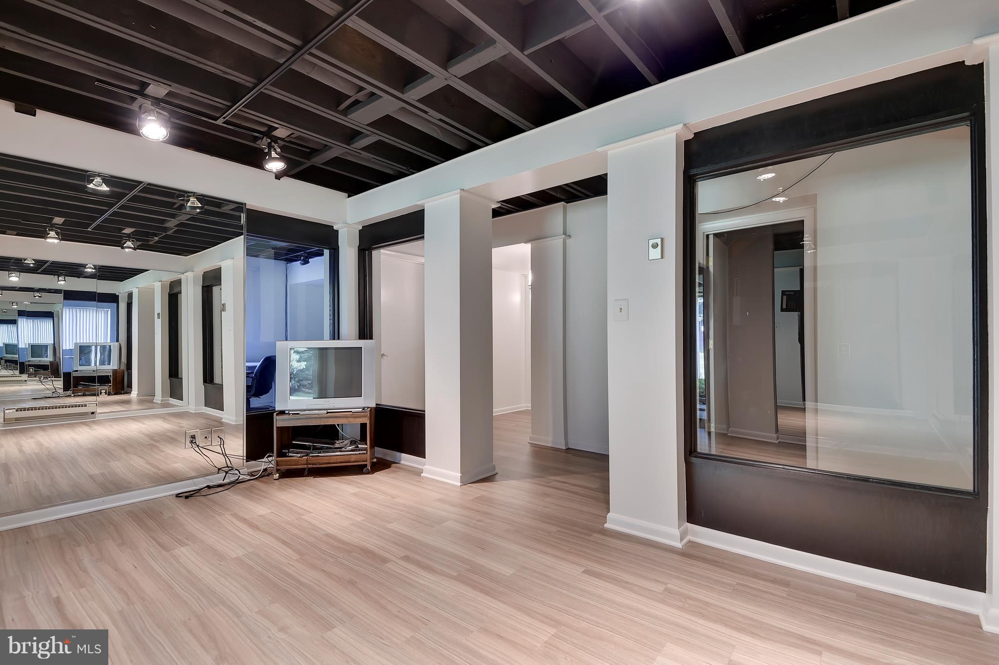 REGENCY PARK - Residential