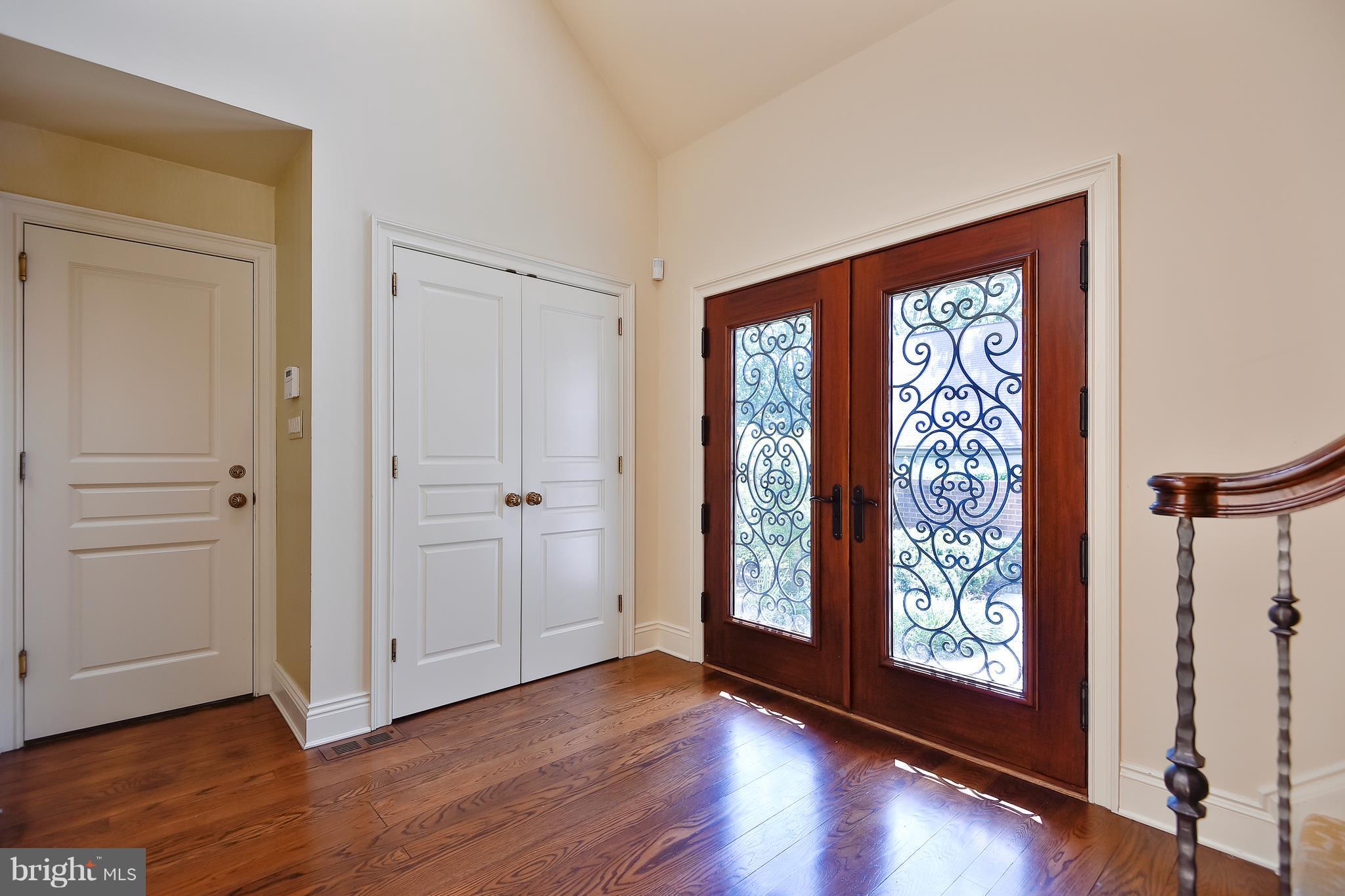 REGENCY PARK - Residential