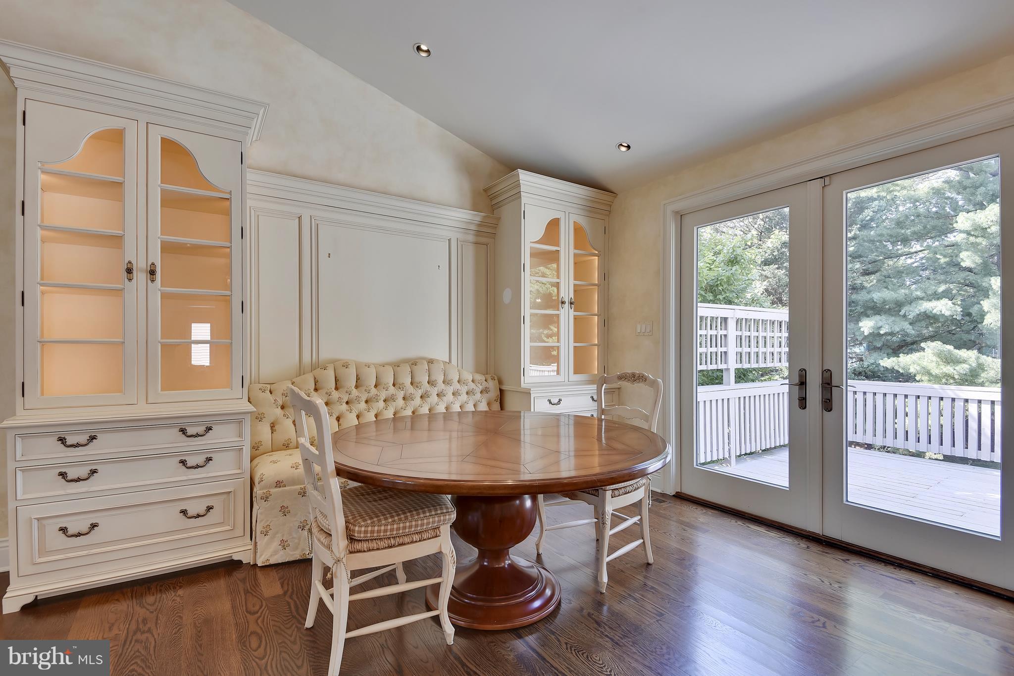 REGENCY PARK - Residential