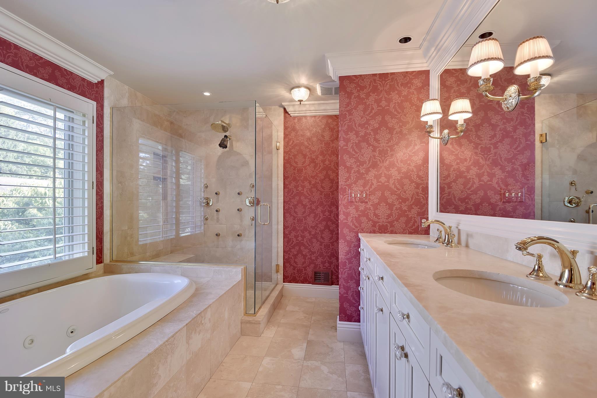 REGENCY PARK - Residential