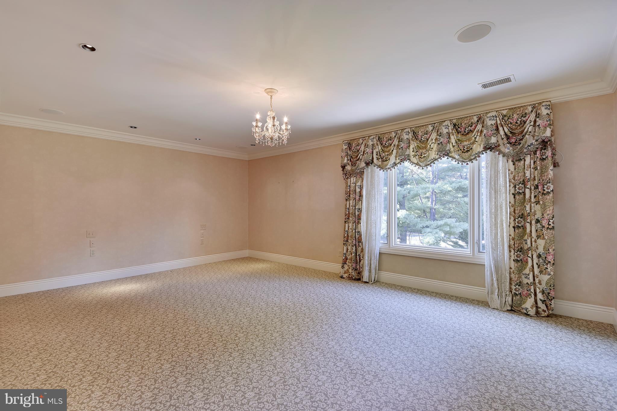 REGENCY PARK - Residential