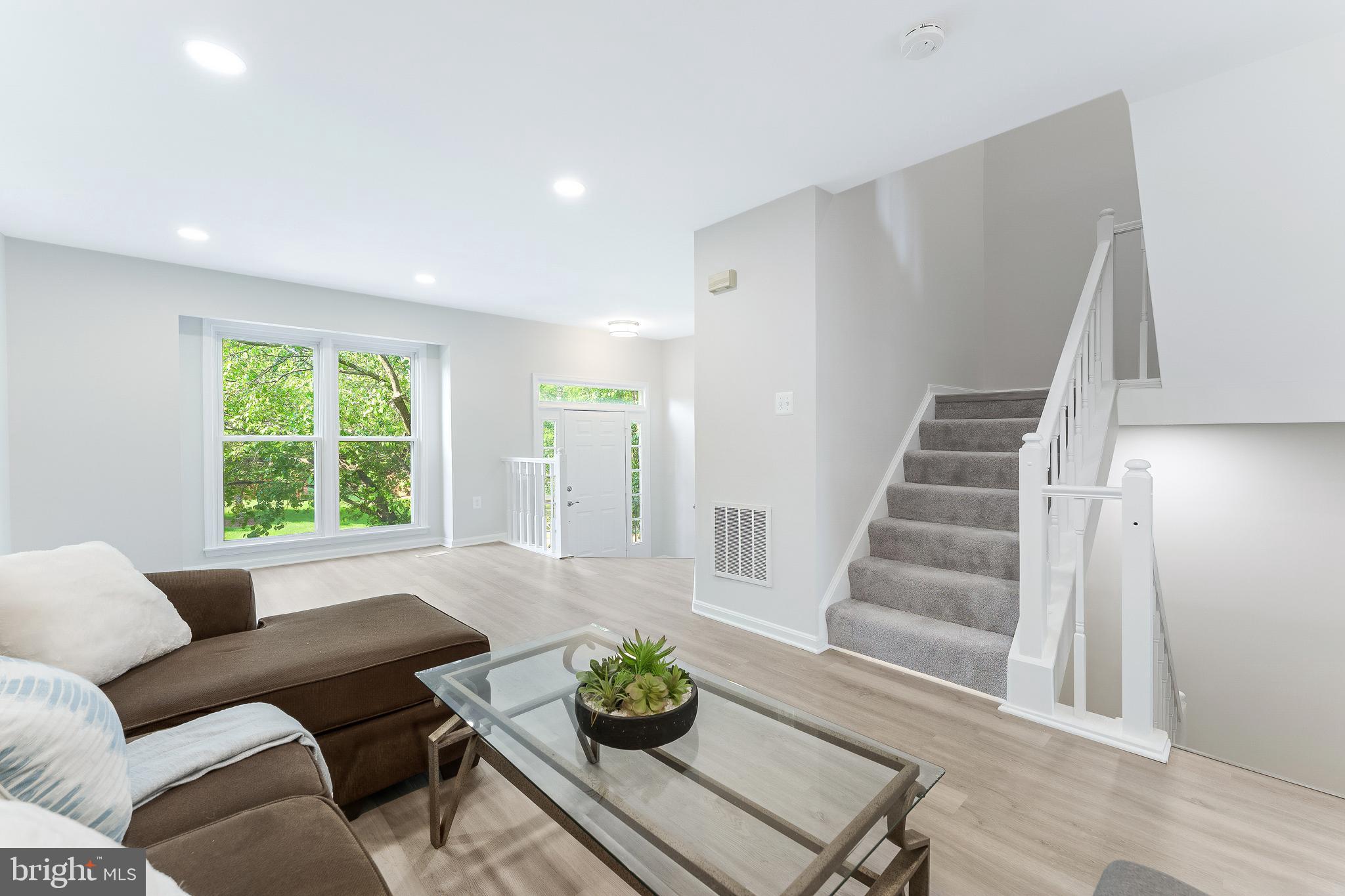 46930 TRUMPET CIRCLE