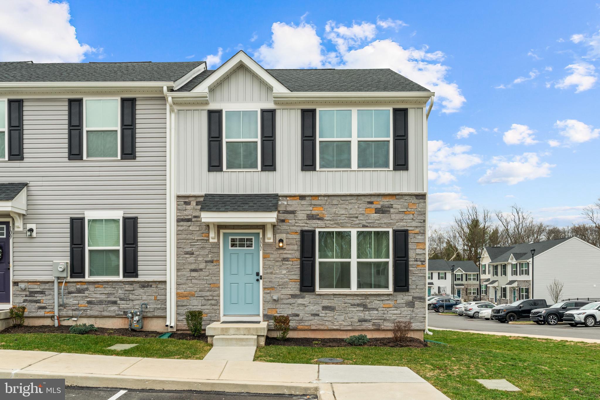 SANATOGA CROSSING - Residential