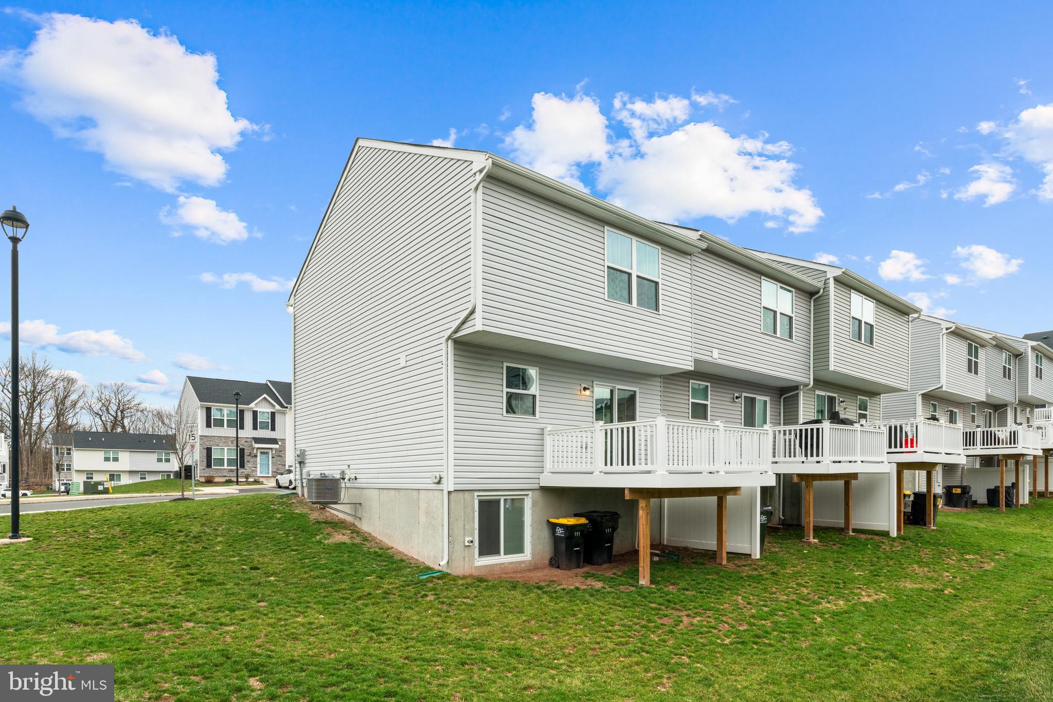 SANATOGA CROSSING - Residential