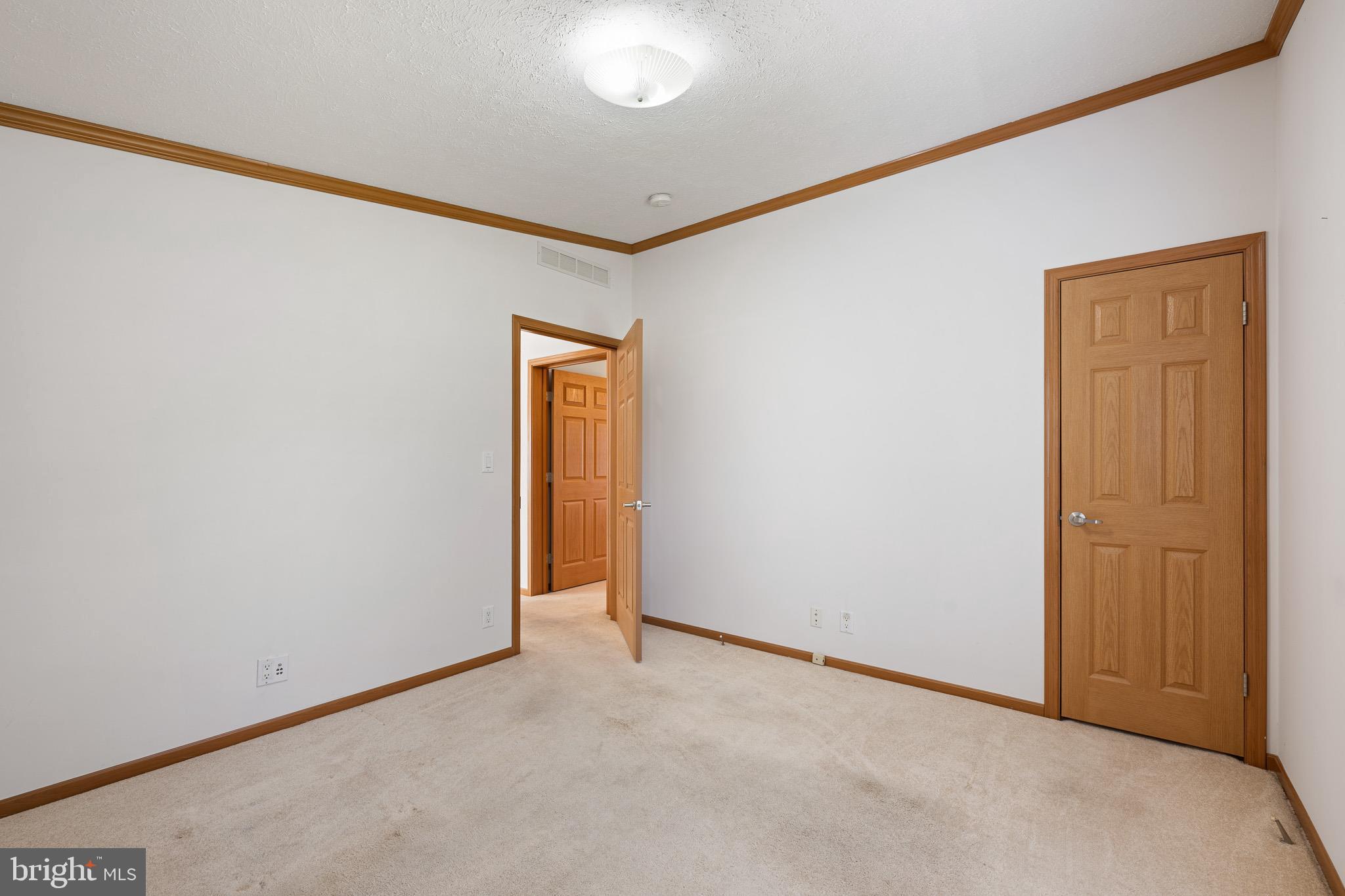 WYNN WOOD - Residential