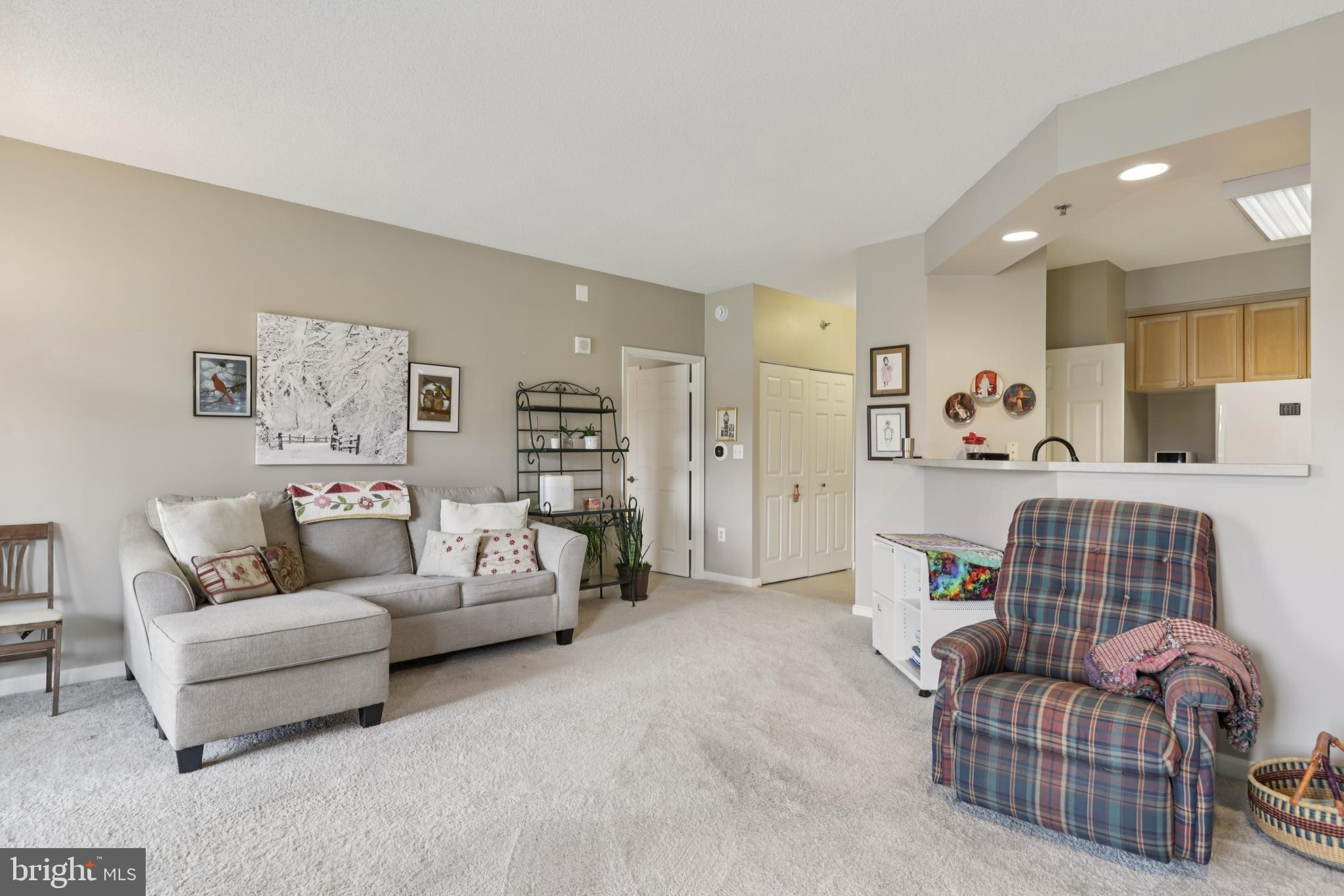 TURNBERRY COURTS AT LEIS - Residential