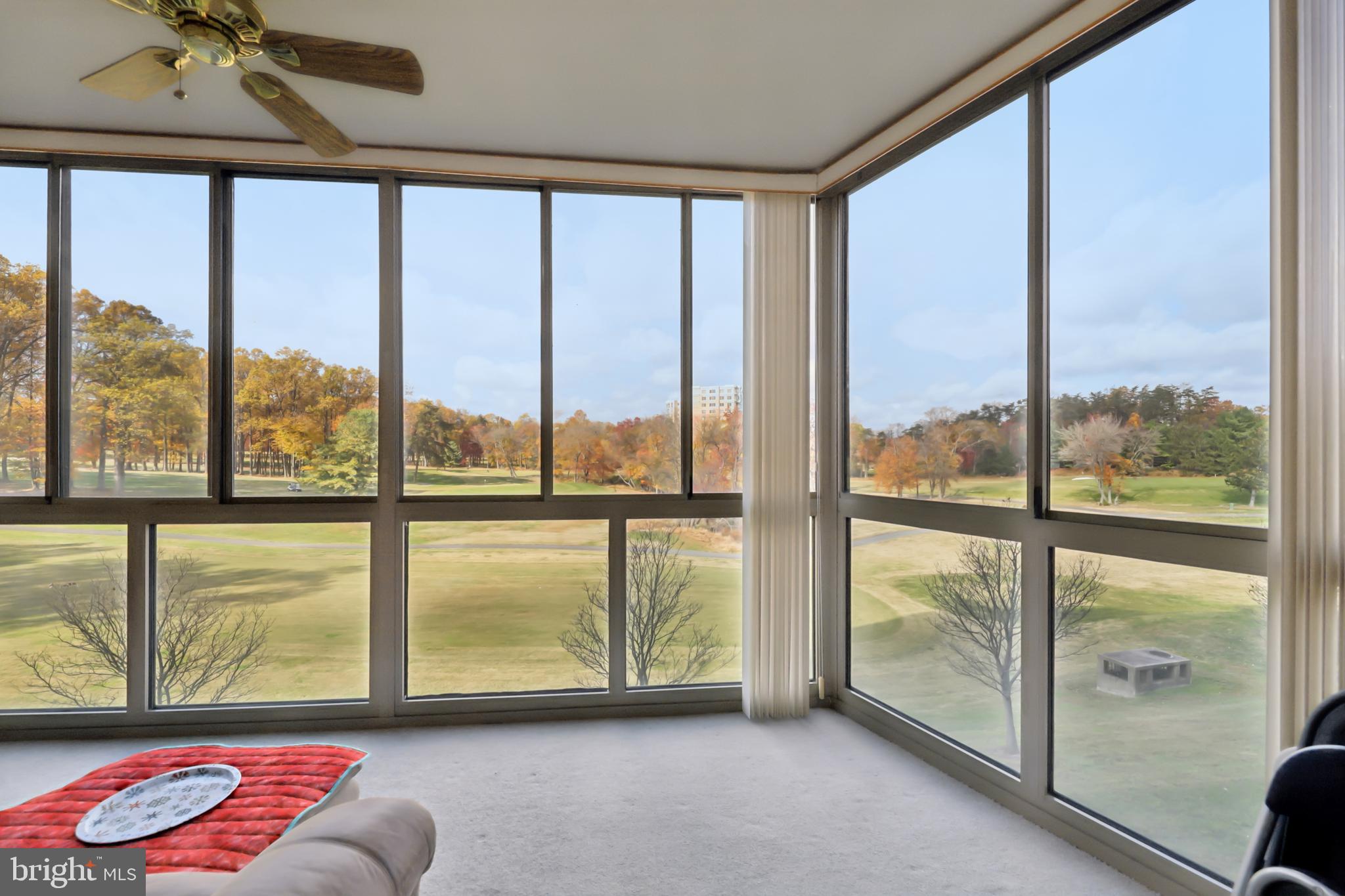 TURNBERRY COURTS AT LEIS - Residential