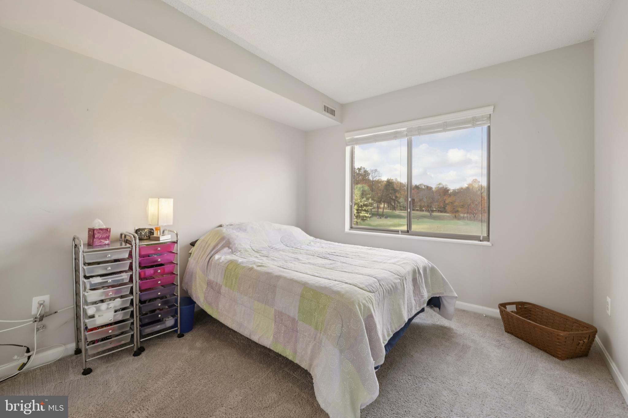 TURNBERRY COURTS AT LEIS - Residential