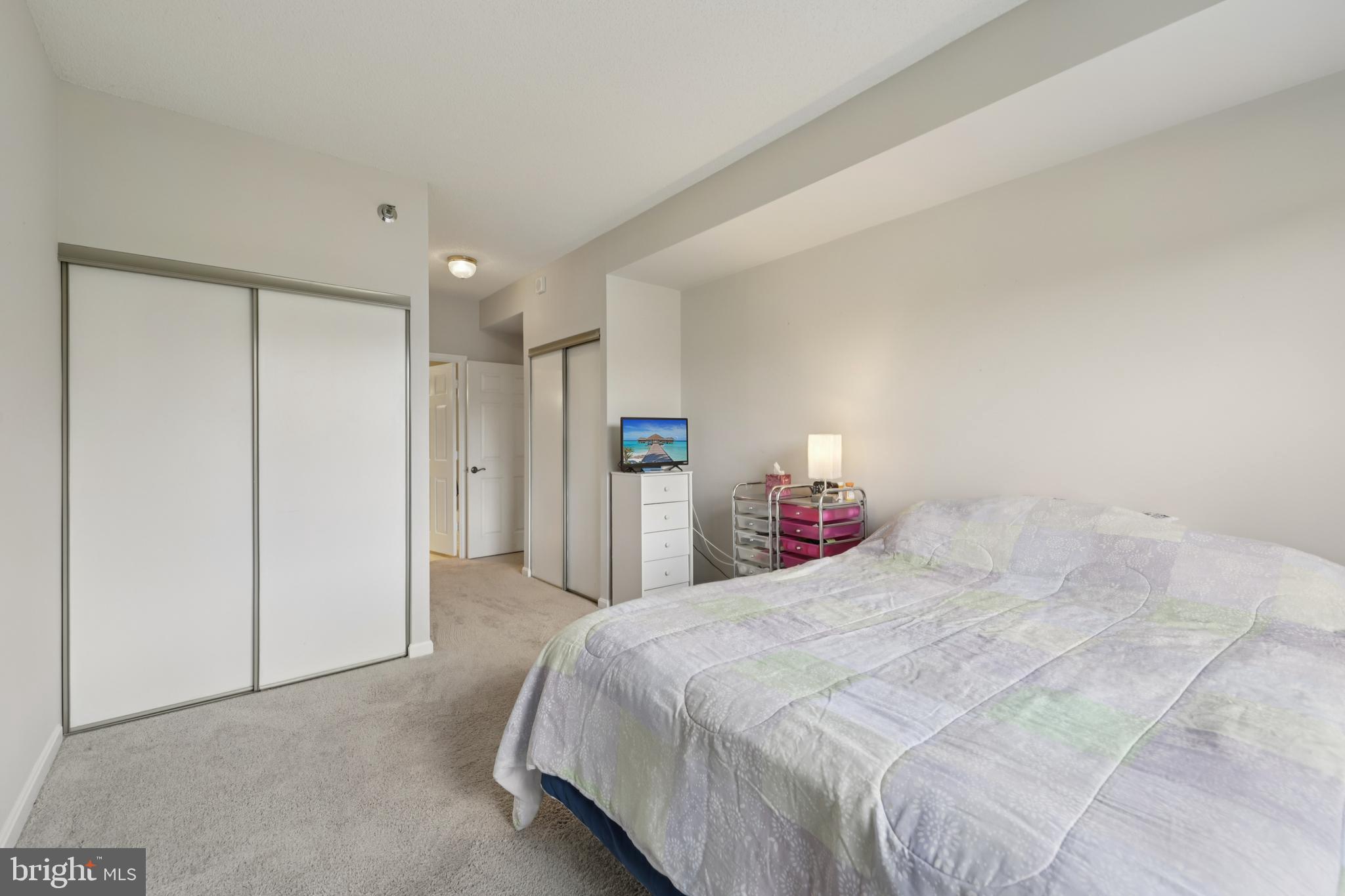 TURNBERRY COURTS AT LEIS - Residential