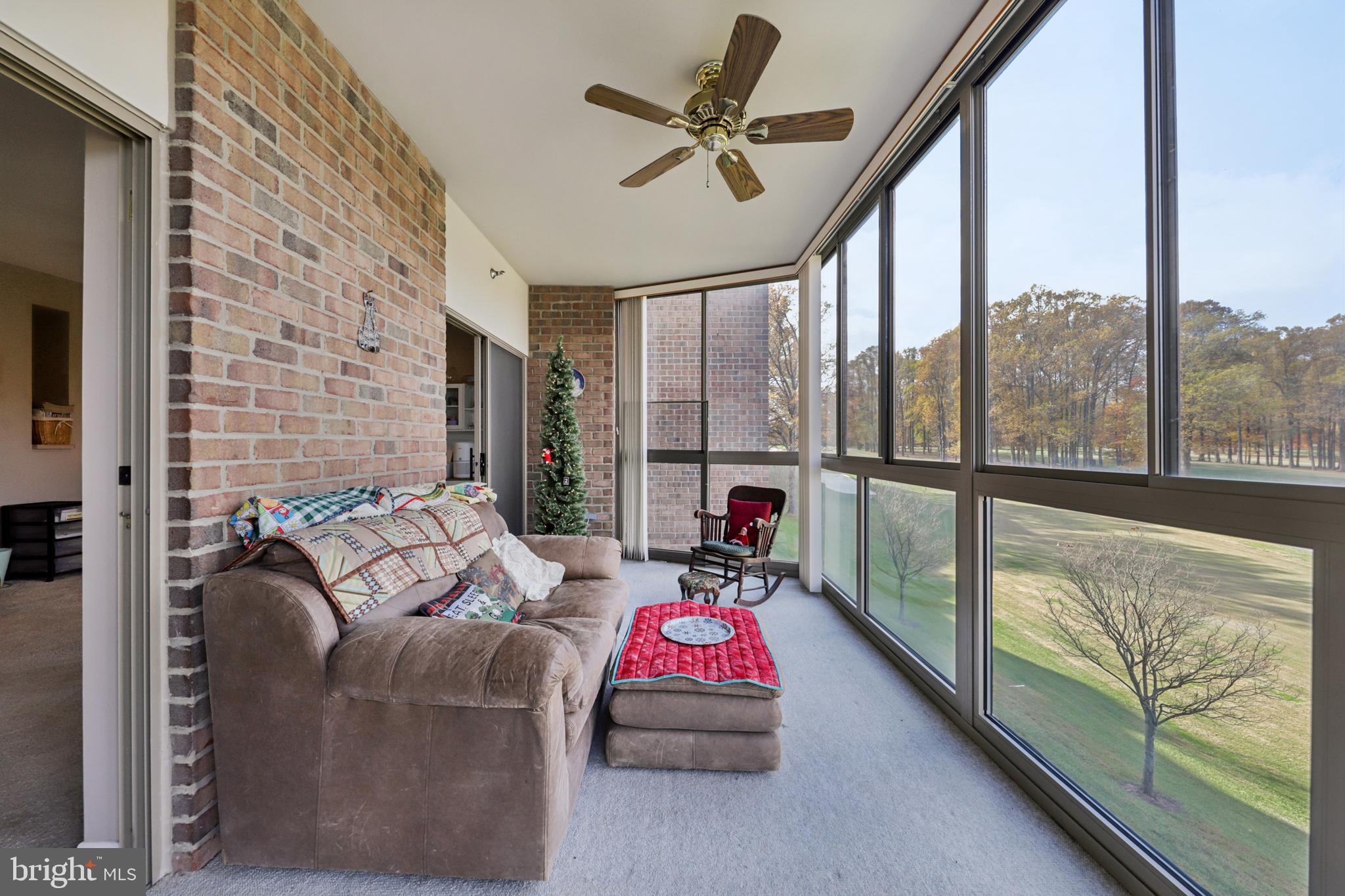 TURNBERRY COURTS AT LEIS - Residential