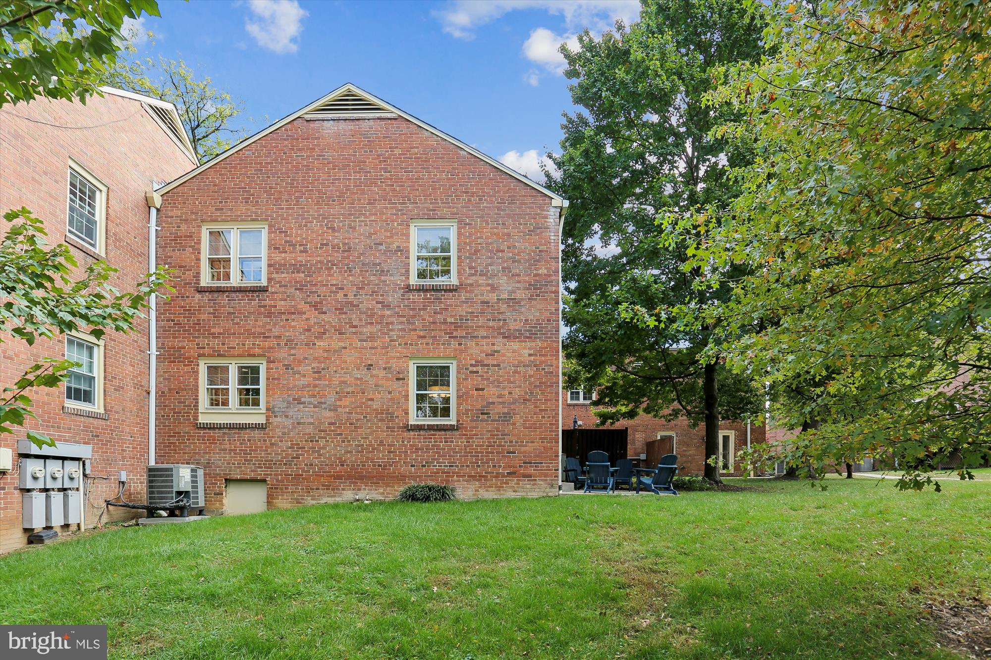 6734 HILLANDALE ROAD 9