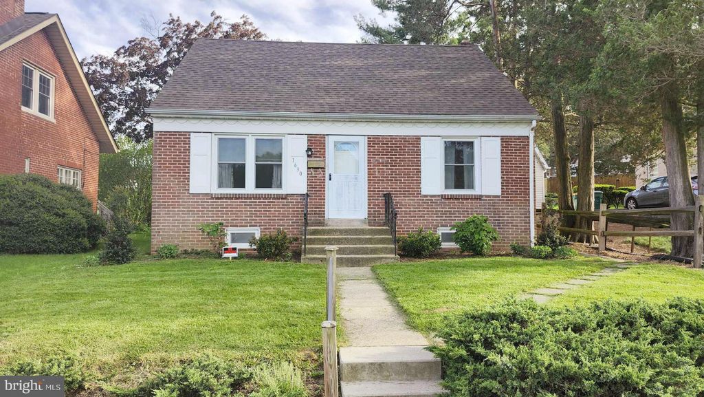 Photo of 1630 Columbia Avenue, Lancaster, PA 17603 (MLS # PALA2050332)