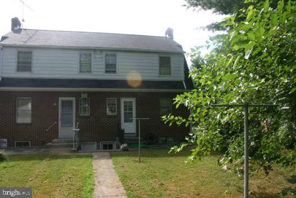 Photo of 545 E High Street, ELIZABETHTOWN, PA 17022 (MLS # PALA2066890)