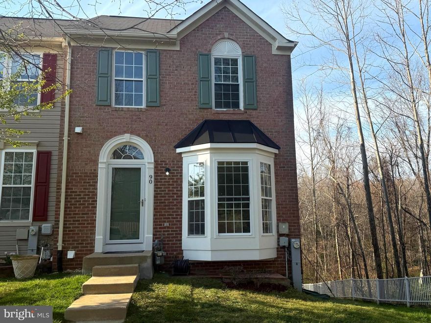 Fantastic end unit townhouse in Owings Mills! Fresh new paint and carpet among other renovations. This is truly turn-key, move in ready!