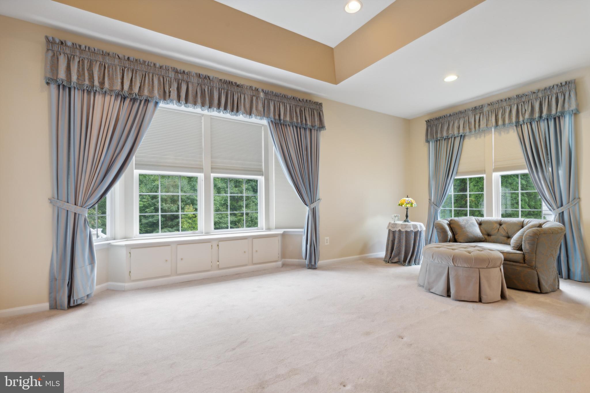 FOUR SEASONS IN HISTORIC VIRGINIA - Residential