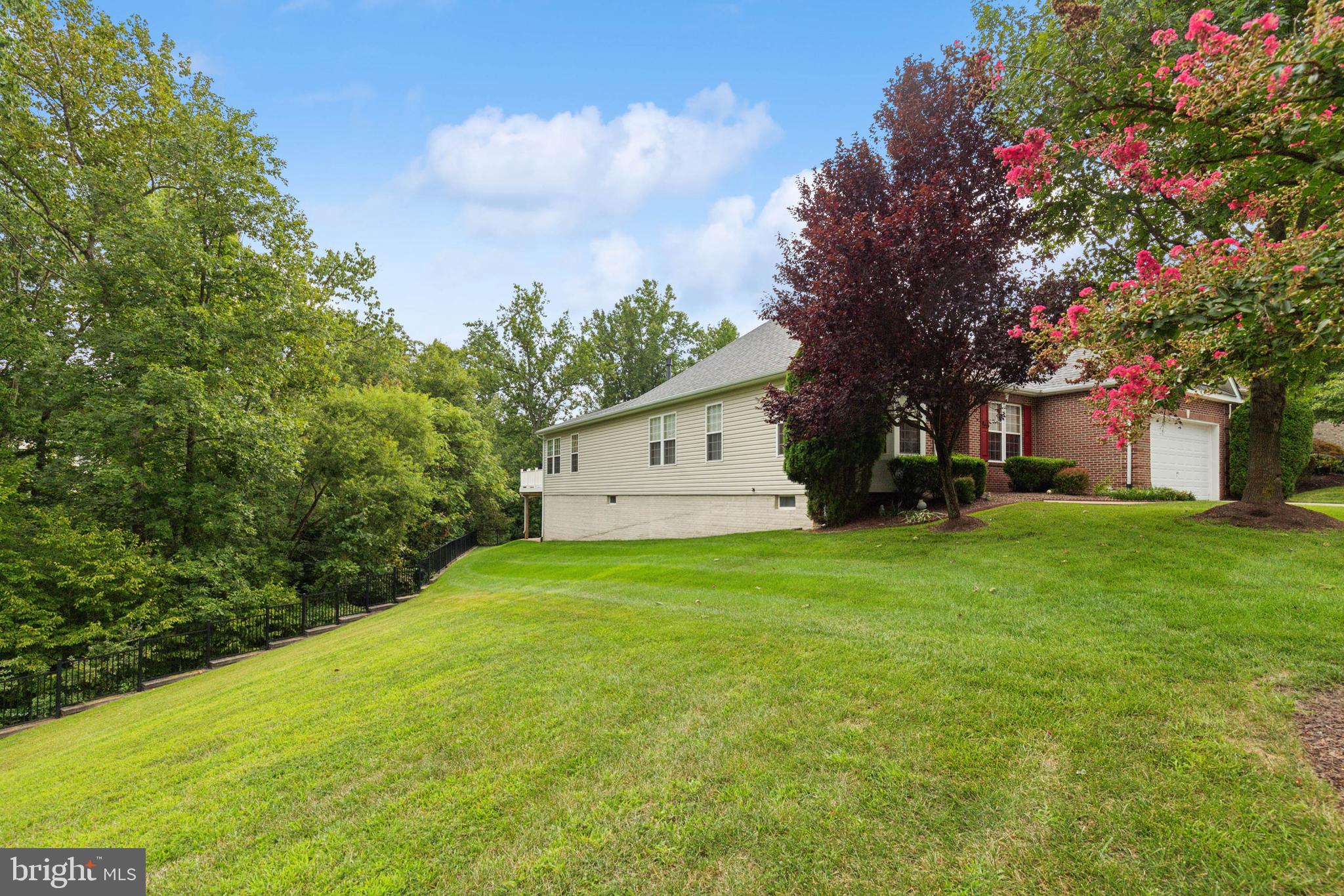 FOUR SEASONS IN HISTORIC VIRGINIA - Residential