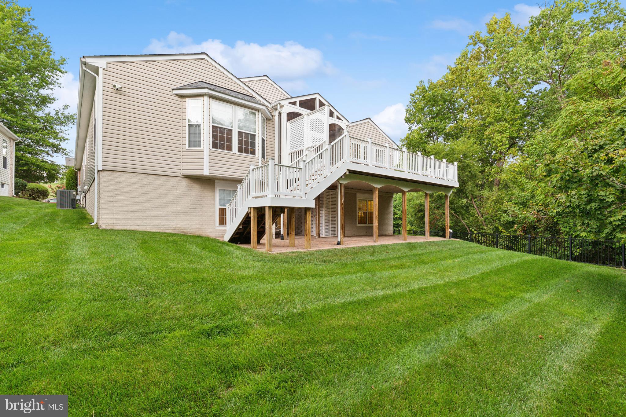 FOUR SEASONS IN HISTORIC VIRGINIA - Residential