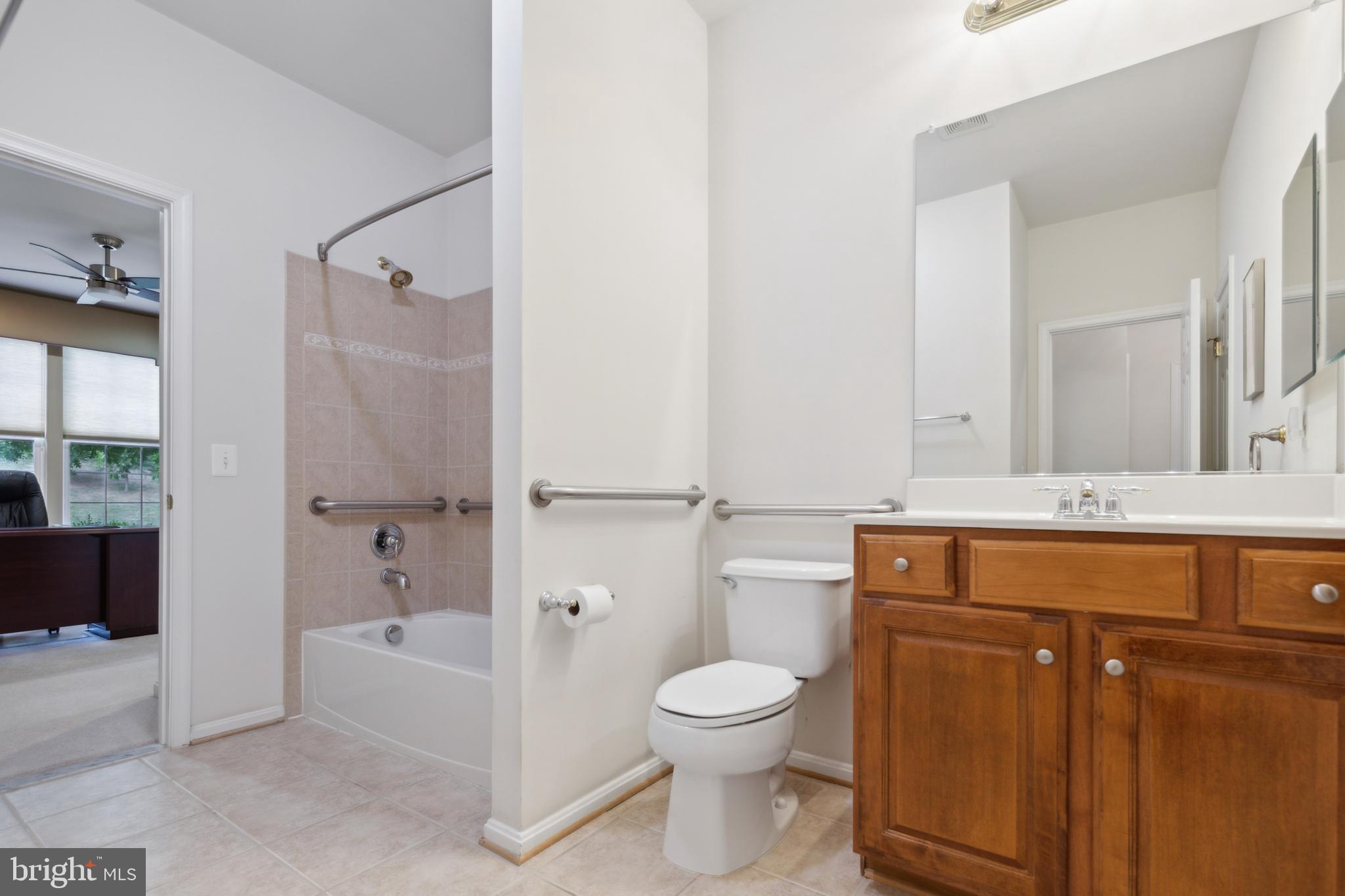 FOUR SEASONS IN HISTORIC VIRGINIA - Residential