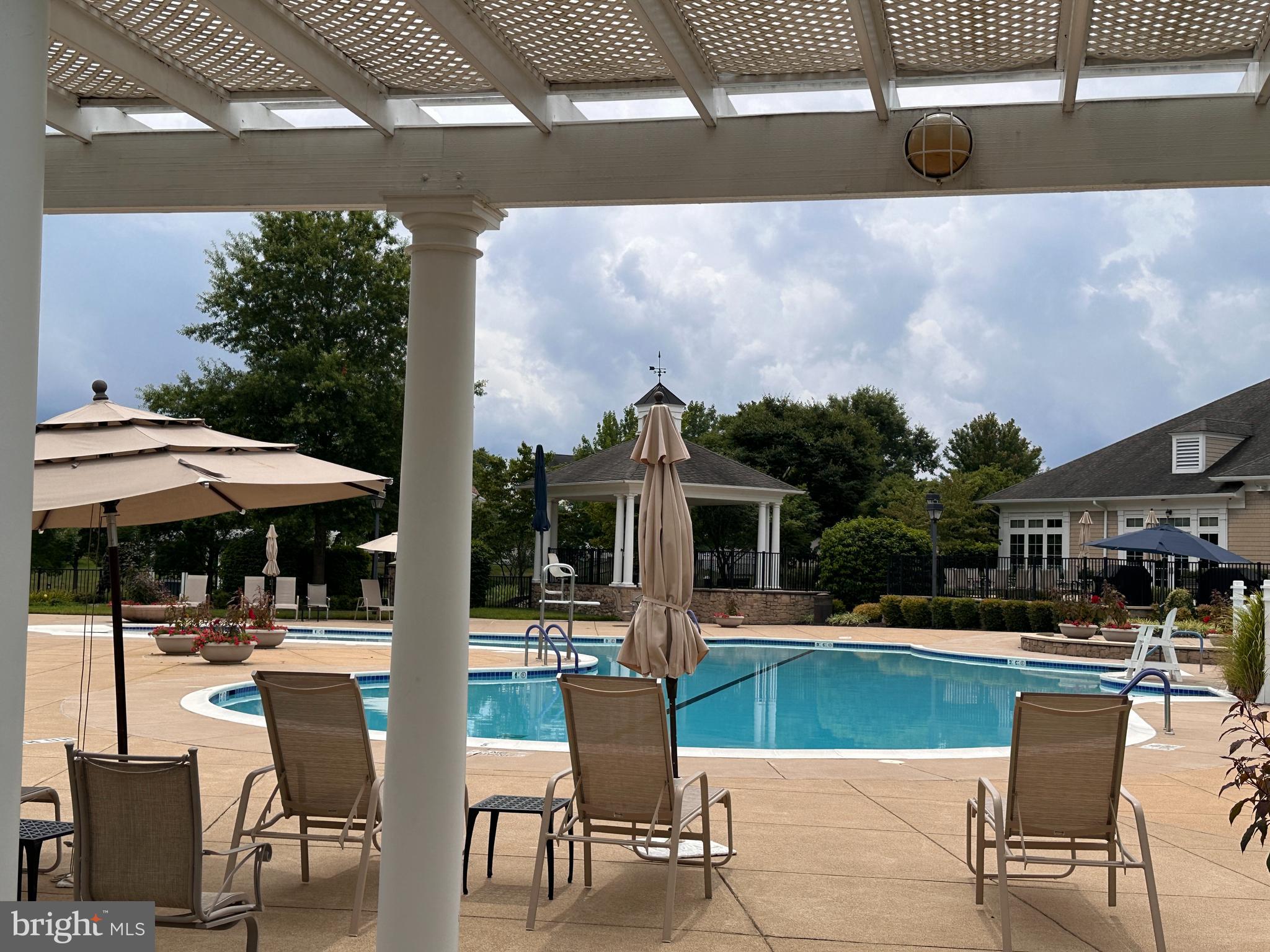 FOUR SEASONS IN HISTORIC VIRGINIA - Residential