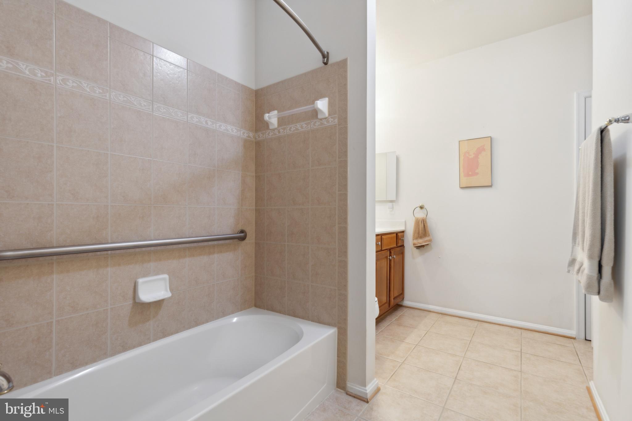 FOUR SEASONS IN HISTORIC VIRGINIA - Residential