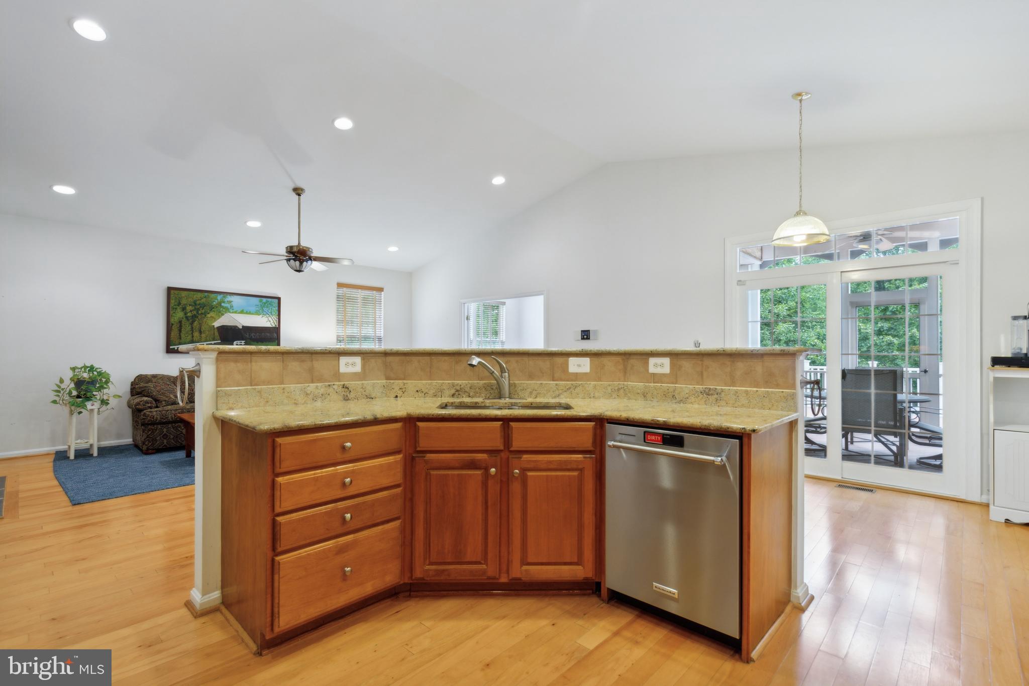 FOUR SEASONS IN HISTORIC VIRGINIA - Residential