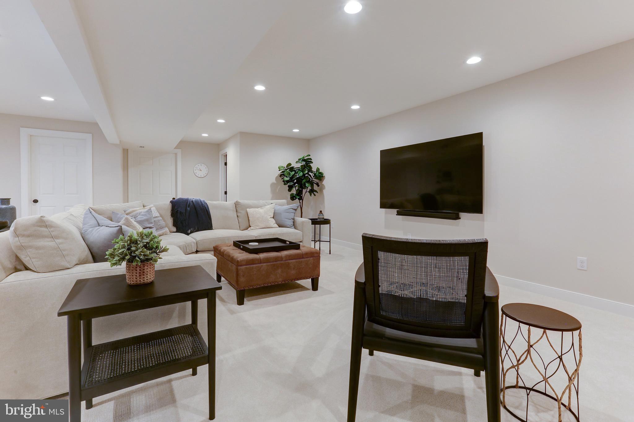 WYNDEMERE - Residential