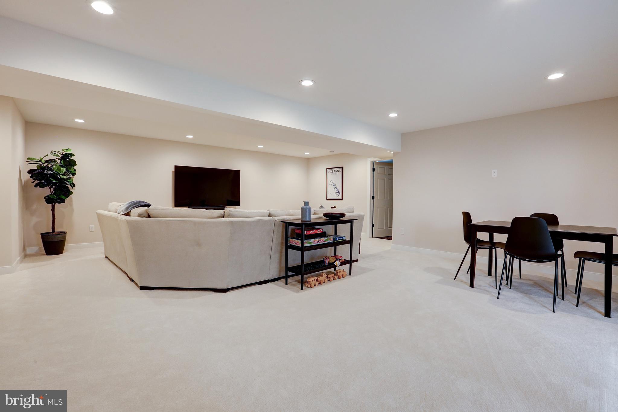 WYNDEMERE - Residential