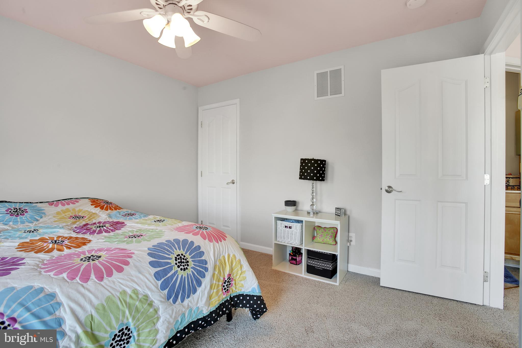 FOREST LAKES - Residential