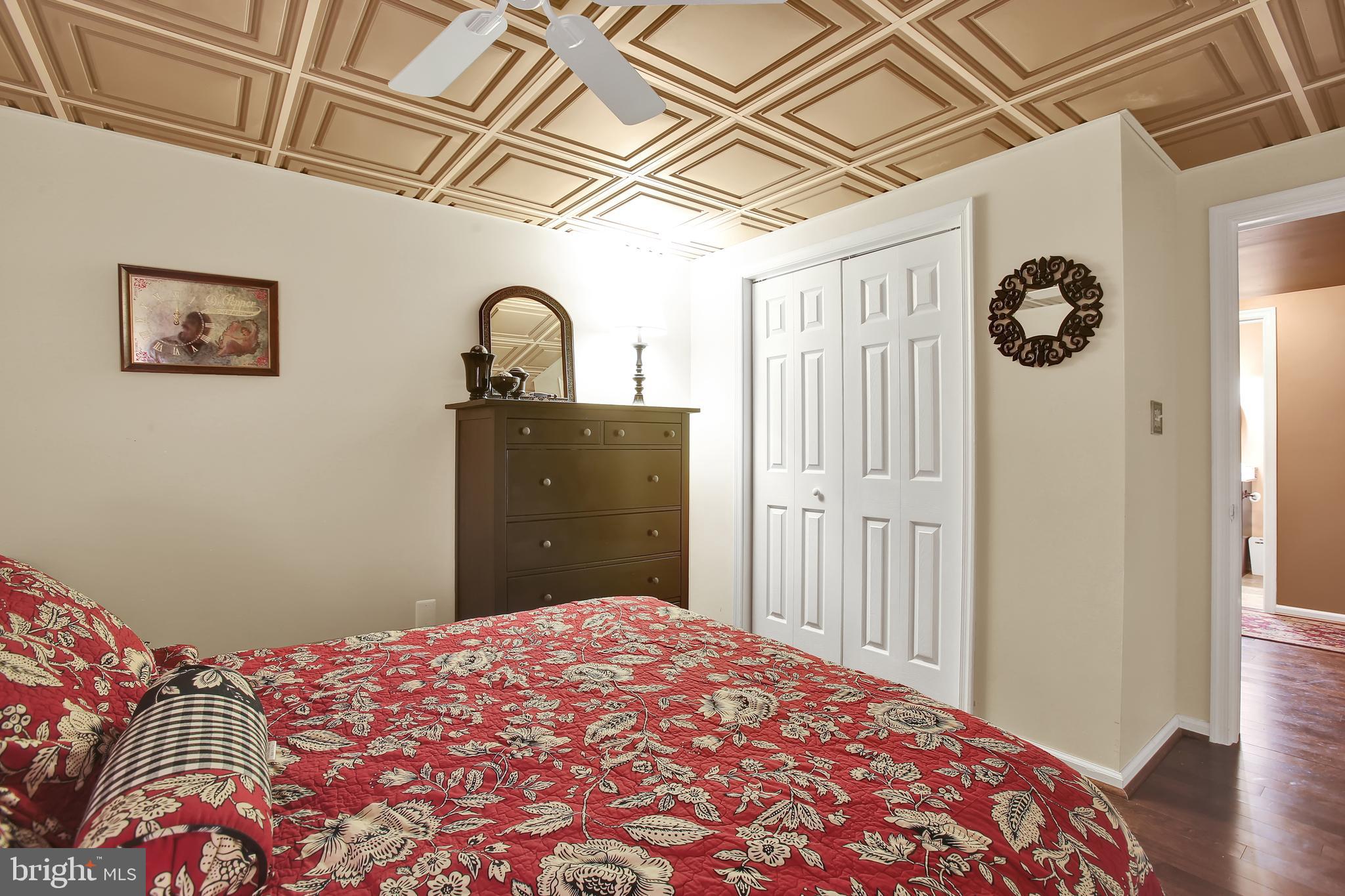 FOREST LAKES - Residential