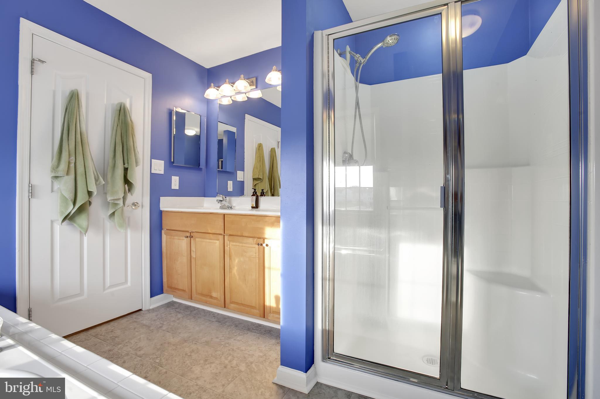 FOREST LAKES - Residential