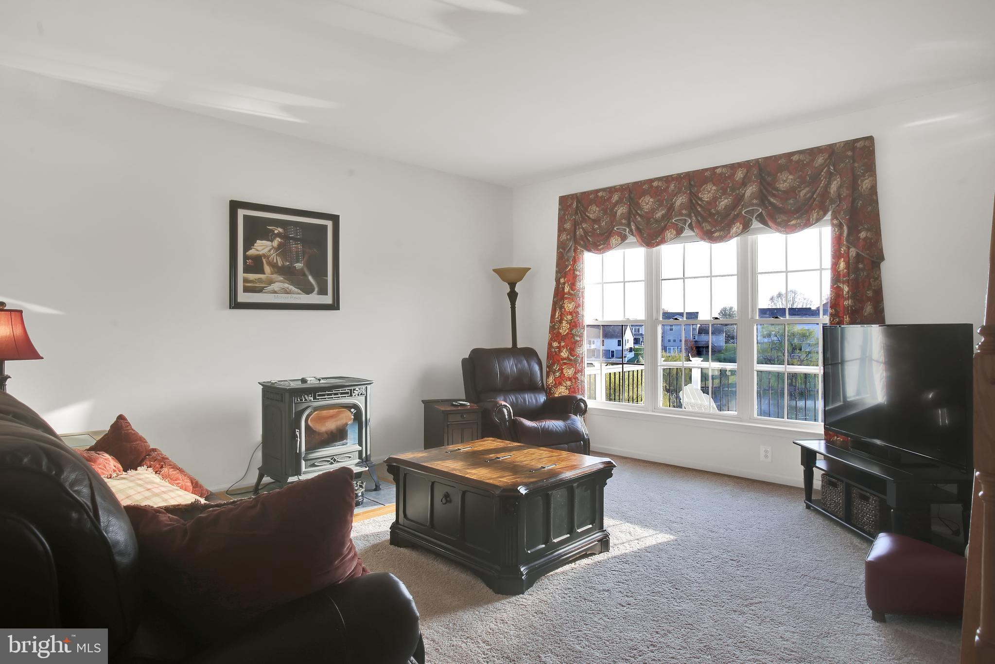 FOREST LAKES - Residential