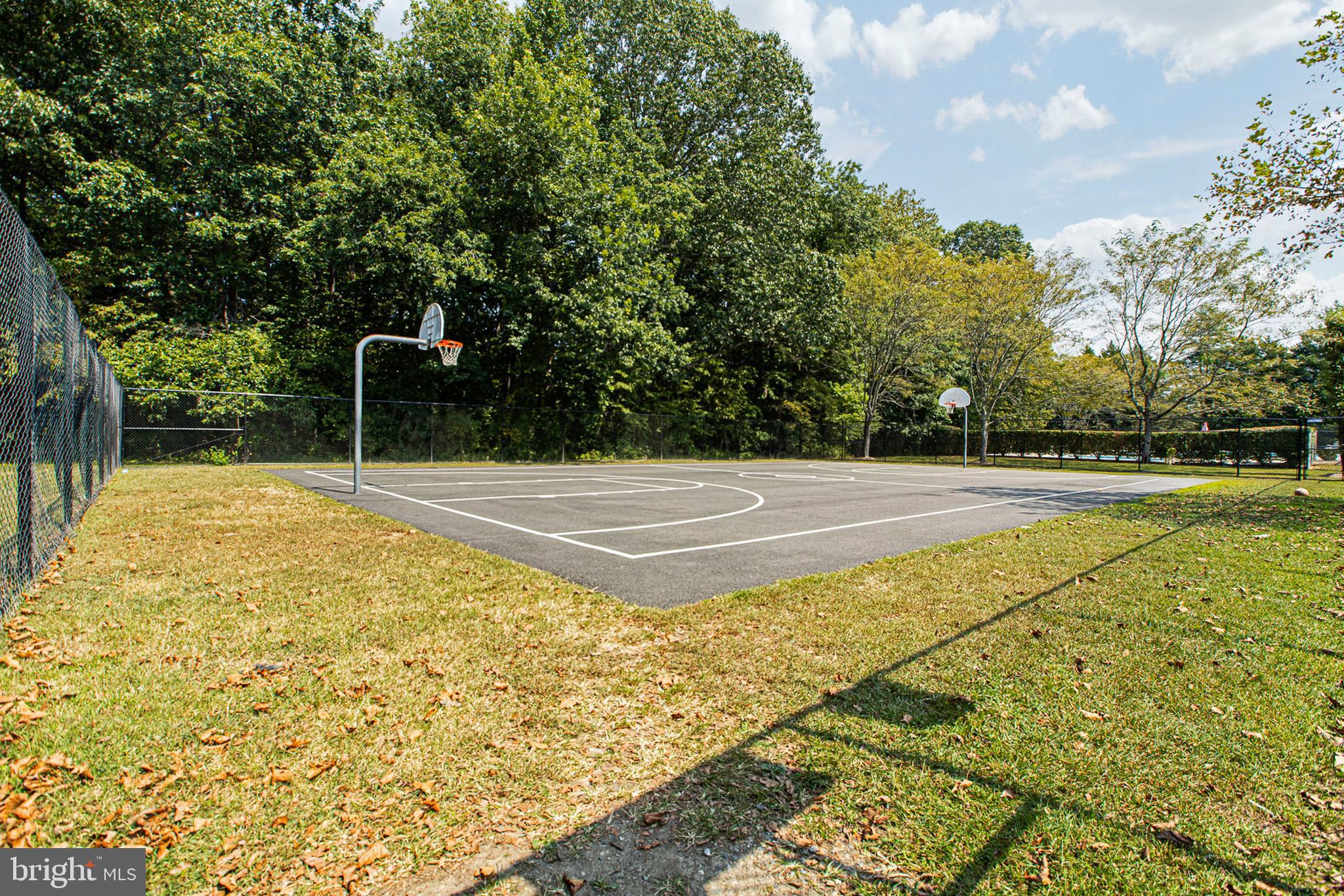 KINGS GRANT - Residential