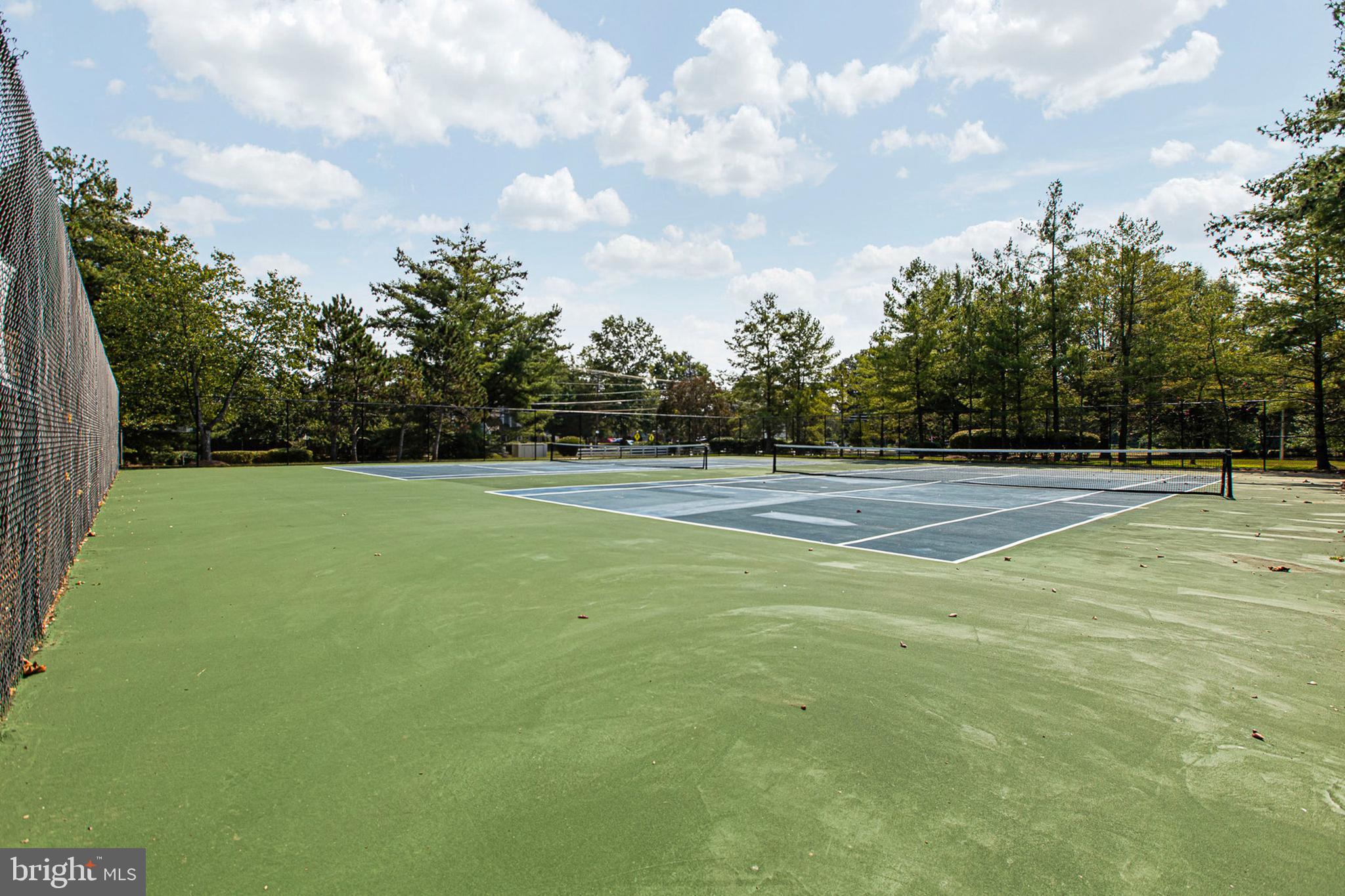 KINGS GRANT - Residential