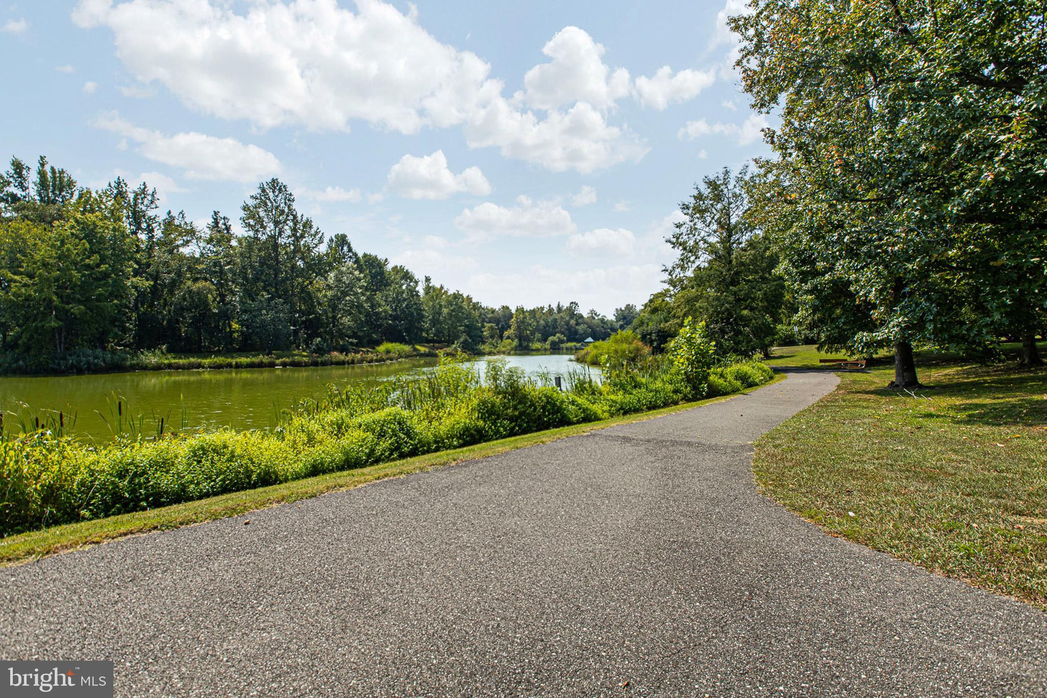 KINGS GRANT - Residential