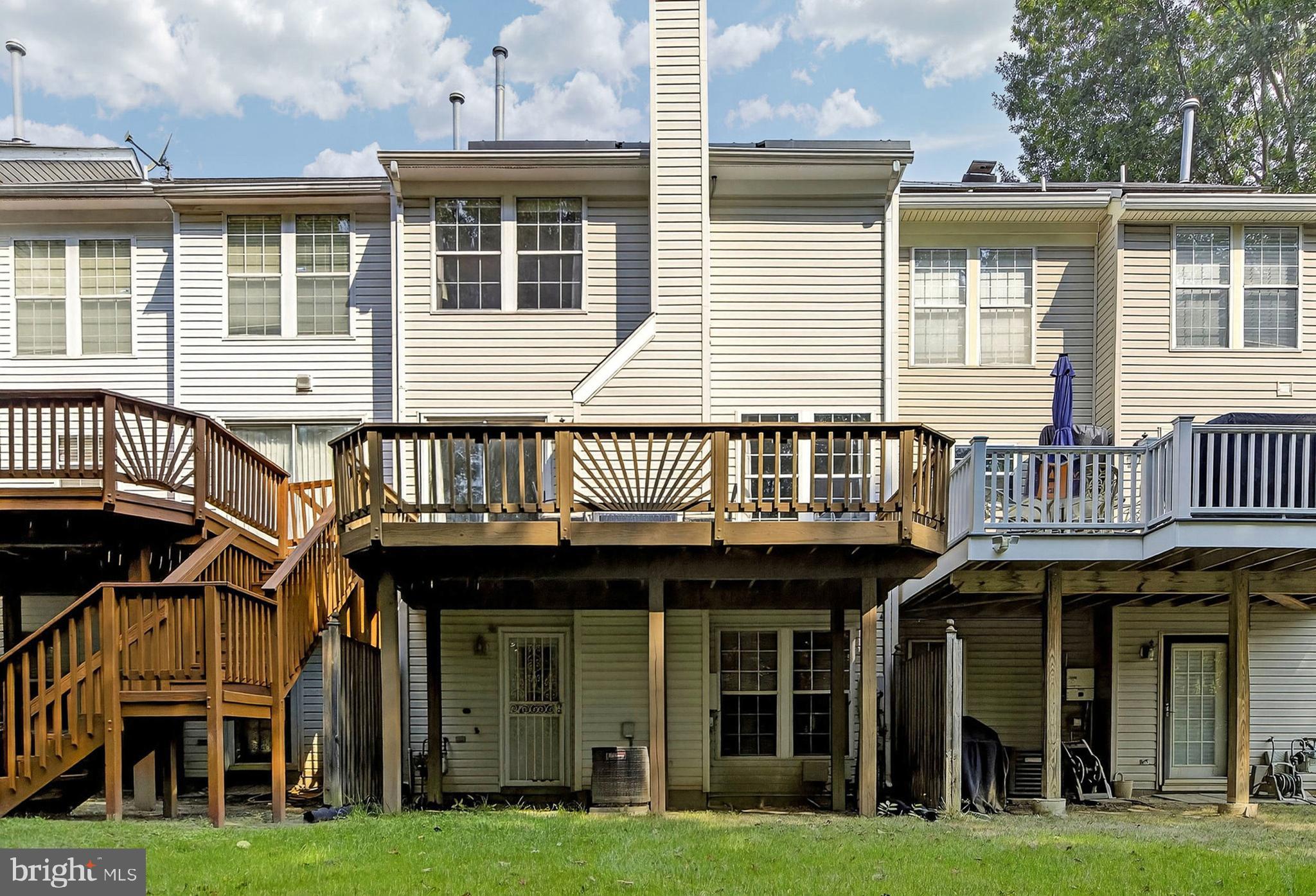 KINGS GRANT - Residential