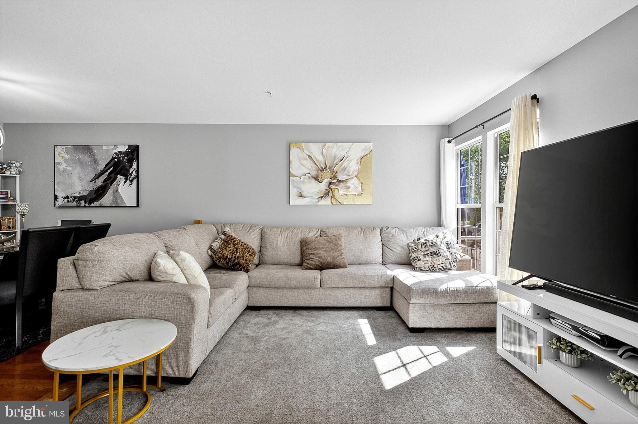 KINGS GRANT - Residential