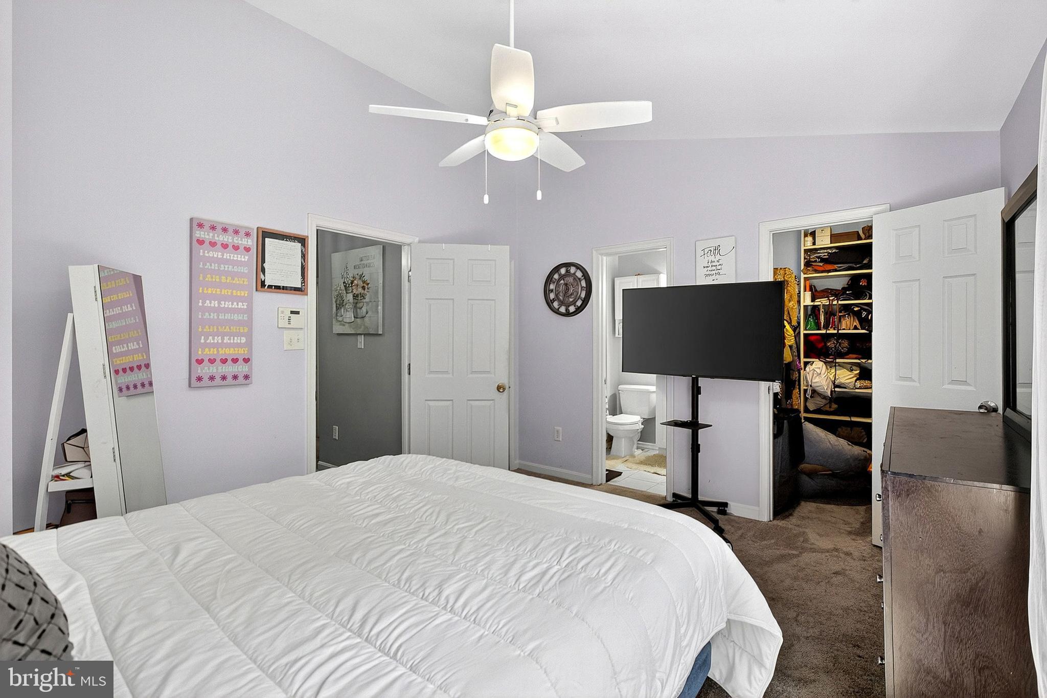 KINGS GRANT - Residential