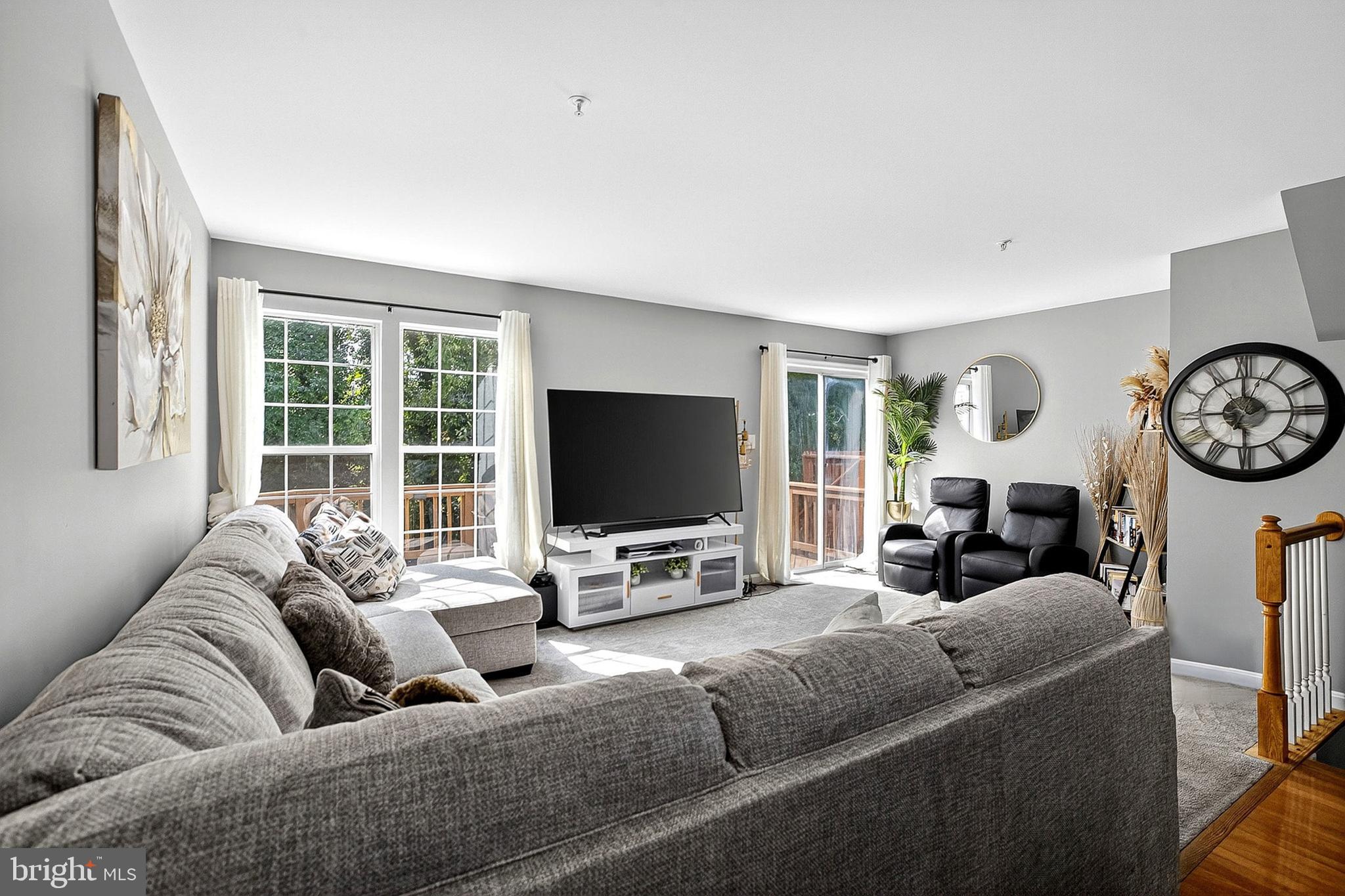 KINGS GRANT - Residential