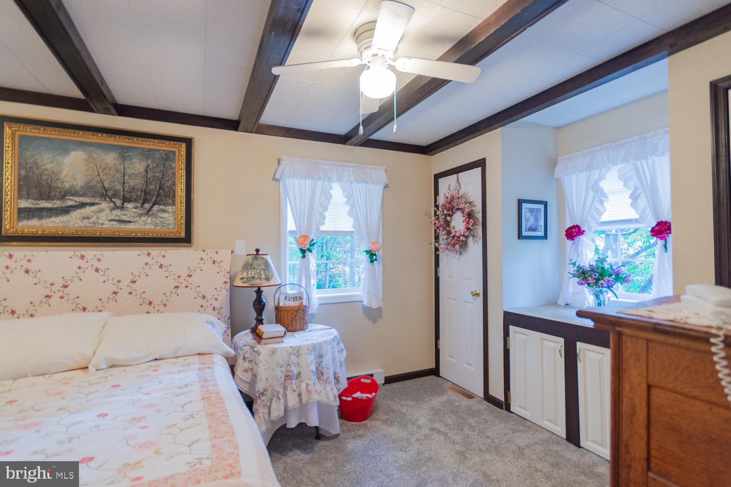 KEYES FERRY ACRES - Residential