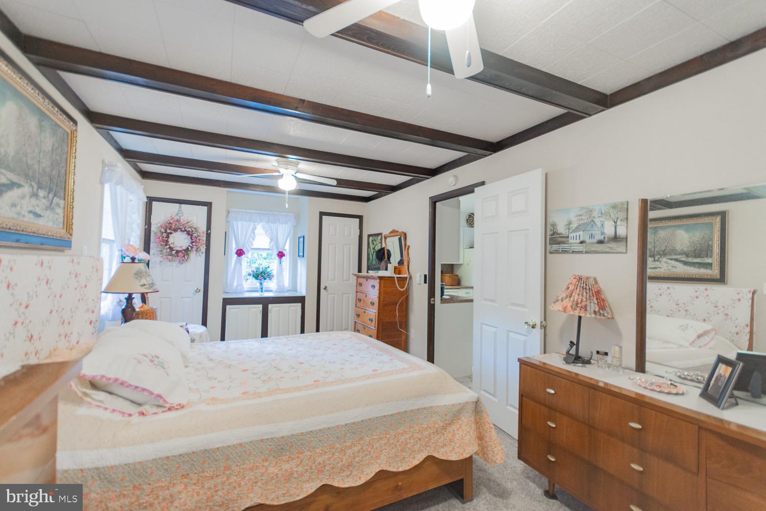 KEYES FERRY ACRES - Residential