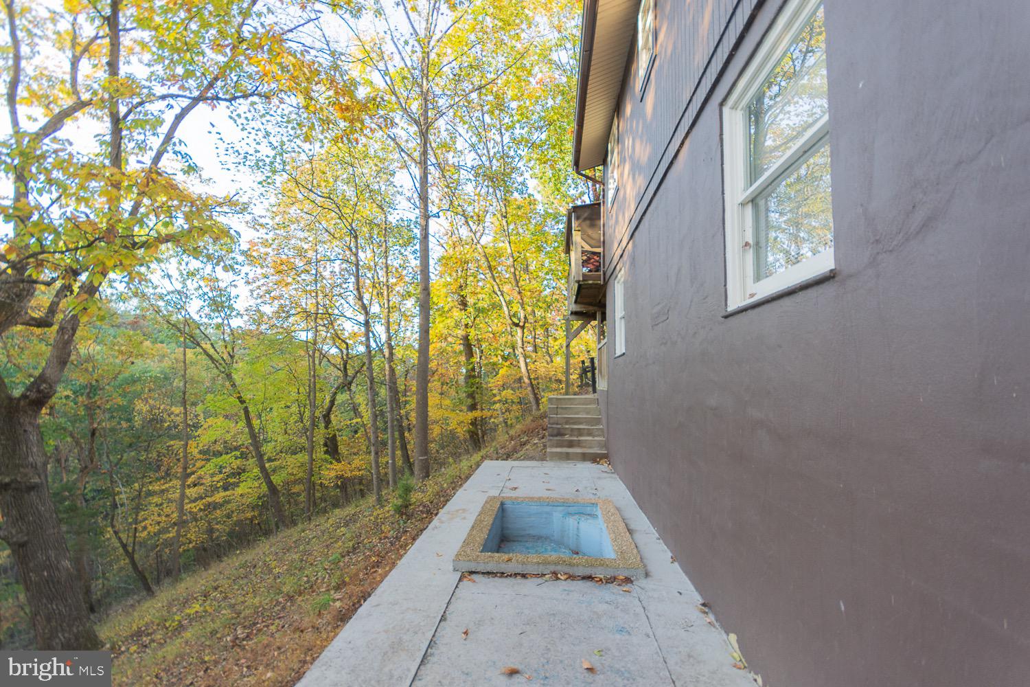 KEYES FERRY ACRES - Residential