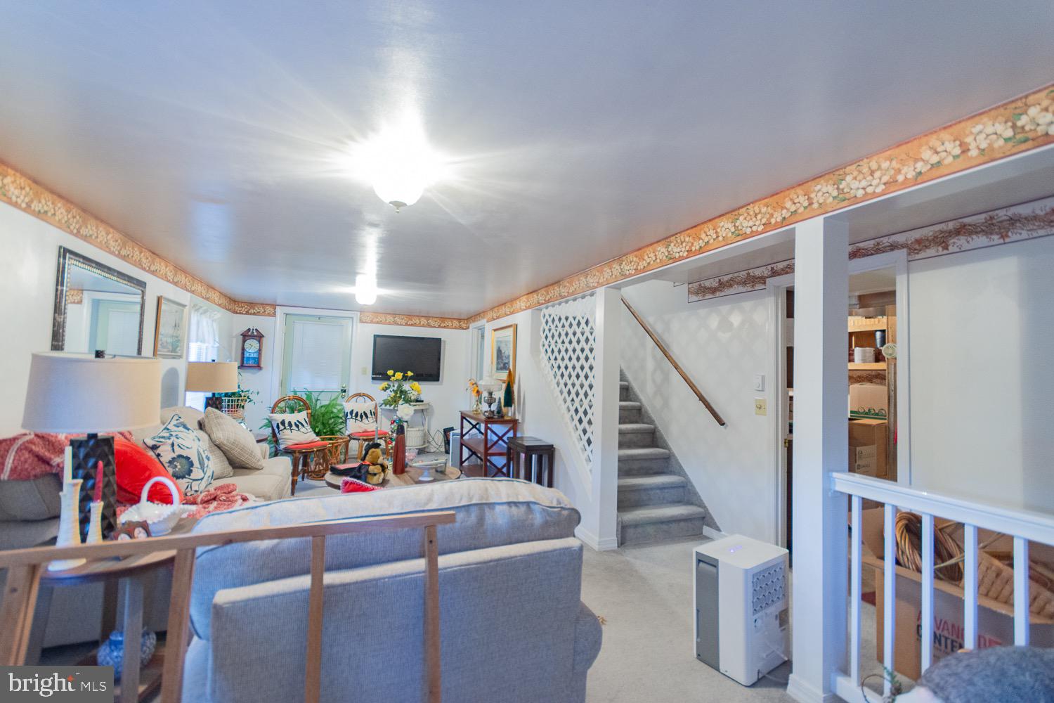 KEYES FERRY ACRES - Residential