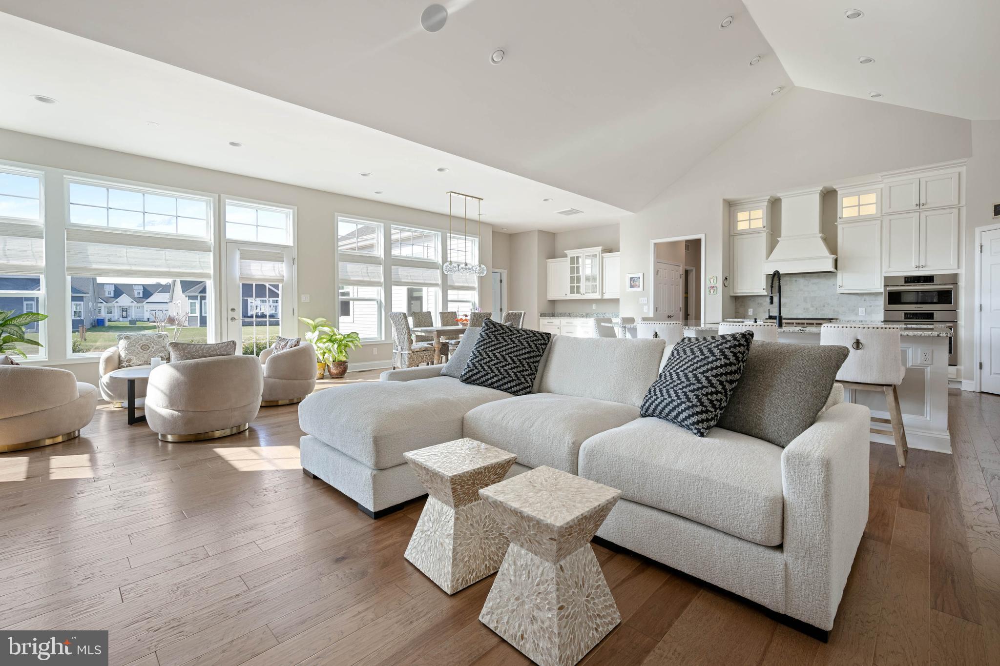 24049 BUNTING CIRCLE