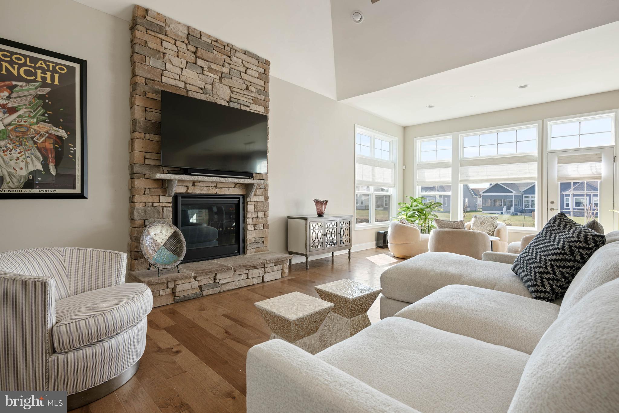 24049 BUNTING CIRCLE