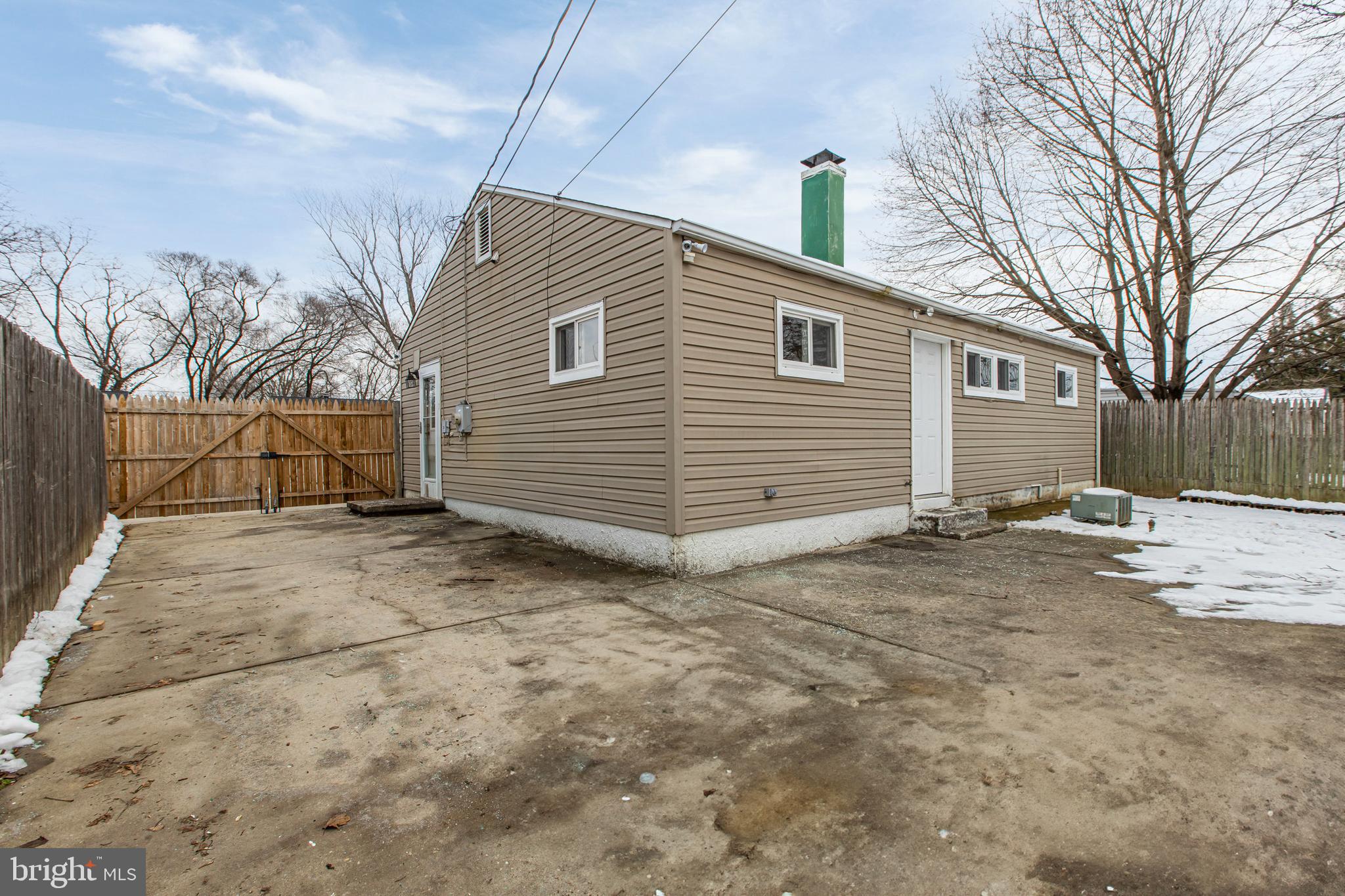 CASTLE HILLS - Residential