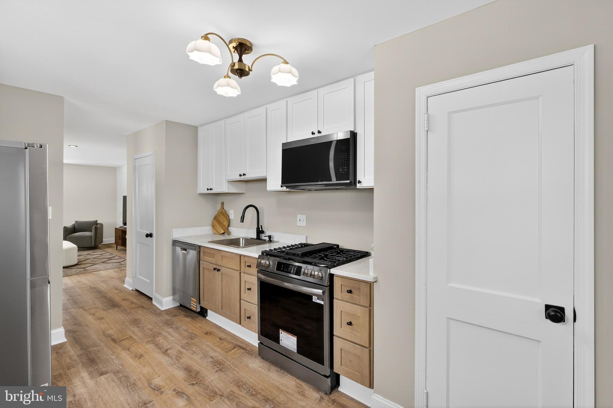 CASTLE HILLS - Residential